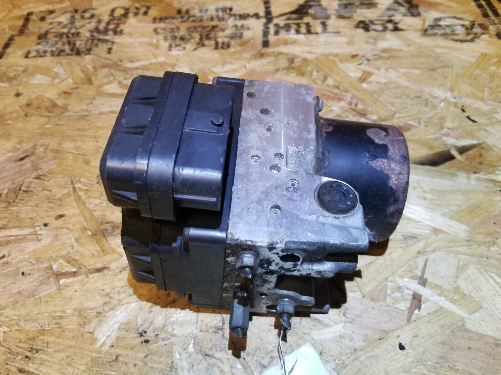 2005 Lexus RX350 ABS Pump Anti-Lock Brake Module OEM #126 - Replacement Part for Brake System Repair & Maintenance