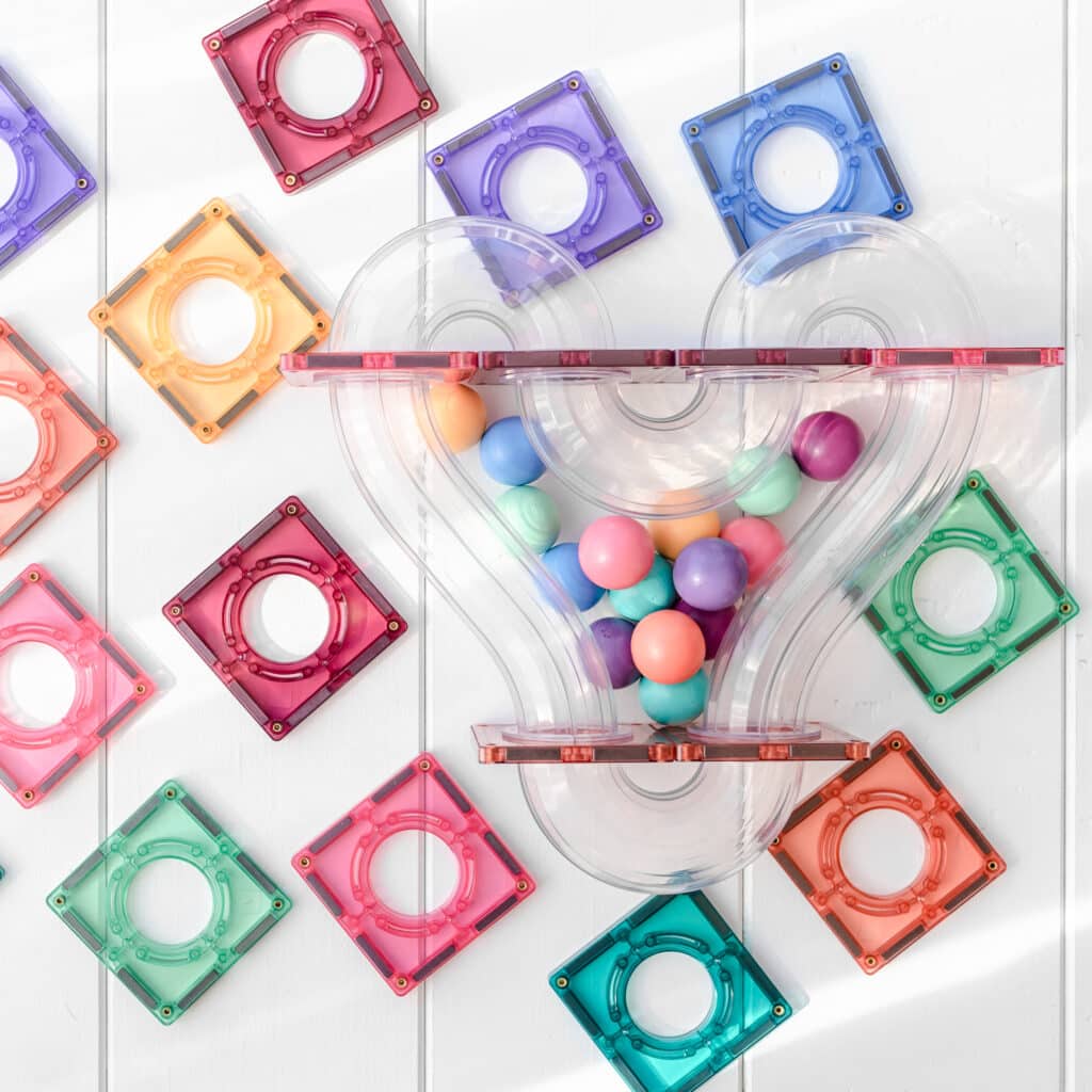 Connetix Pastel Wooden Balls 16 Pack - Natural Wood Sensory Toys for Kids, Montessori Learning, DIY Crafts & Home Decor