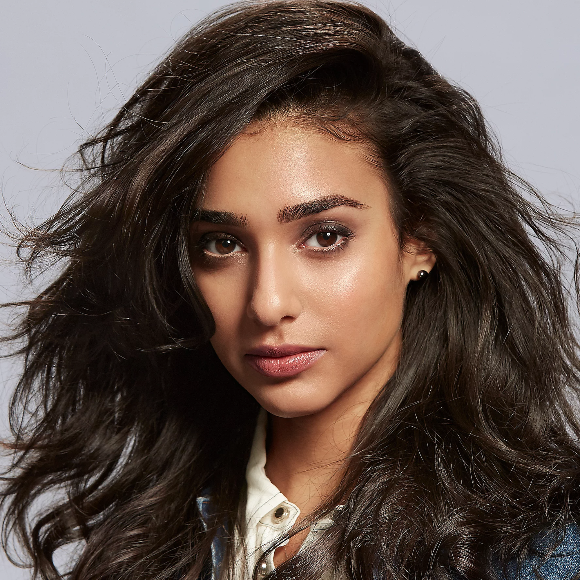 Bumble and Bumble Thickening Dryspun Texture Spray for Fine Hair - Volumizing Styling Spray for Beachy Waves & Everyday Volume | Perfect for Home & Salon Use