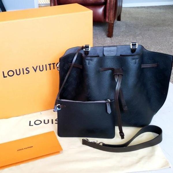 Louis Vuitton Girolata Mahina Leather Handbag in Noir - Stylish & Luxurious Crossbody Bag for Women, Perfect for Work, Travel & Evening Events