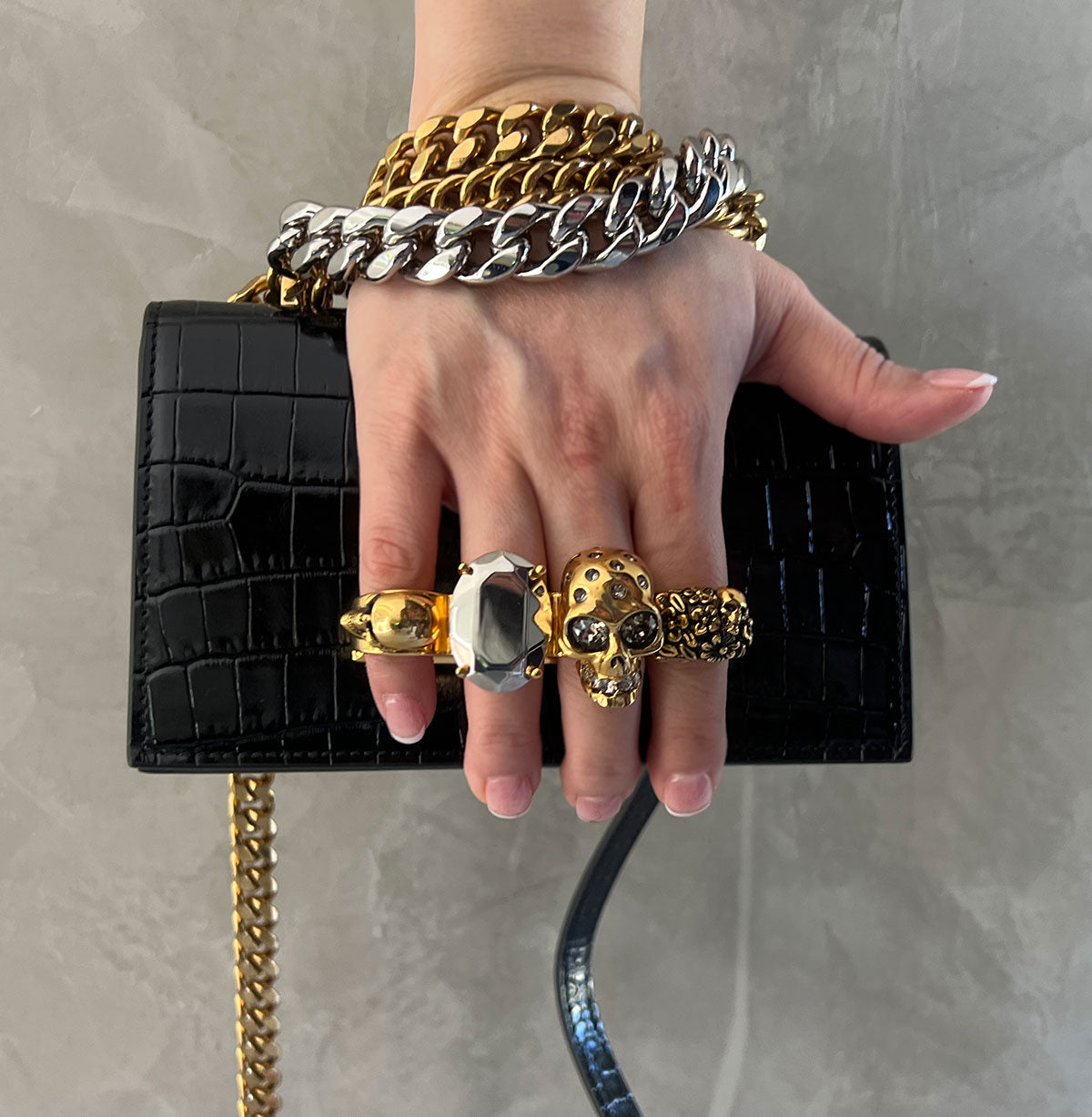 Stylish Crocodile Embossed Black Mini Knuckle Satchel with Jewel Accents - Perfect for Evening Parties, Date Nights & Special Occasions
