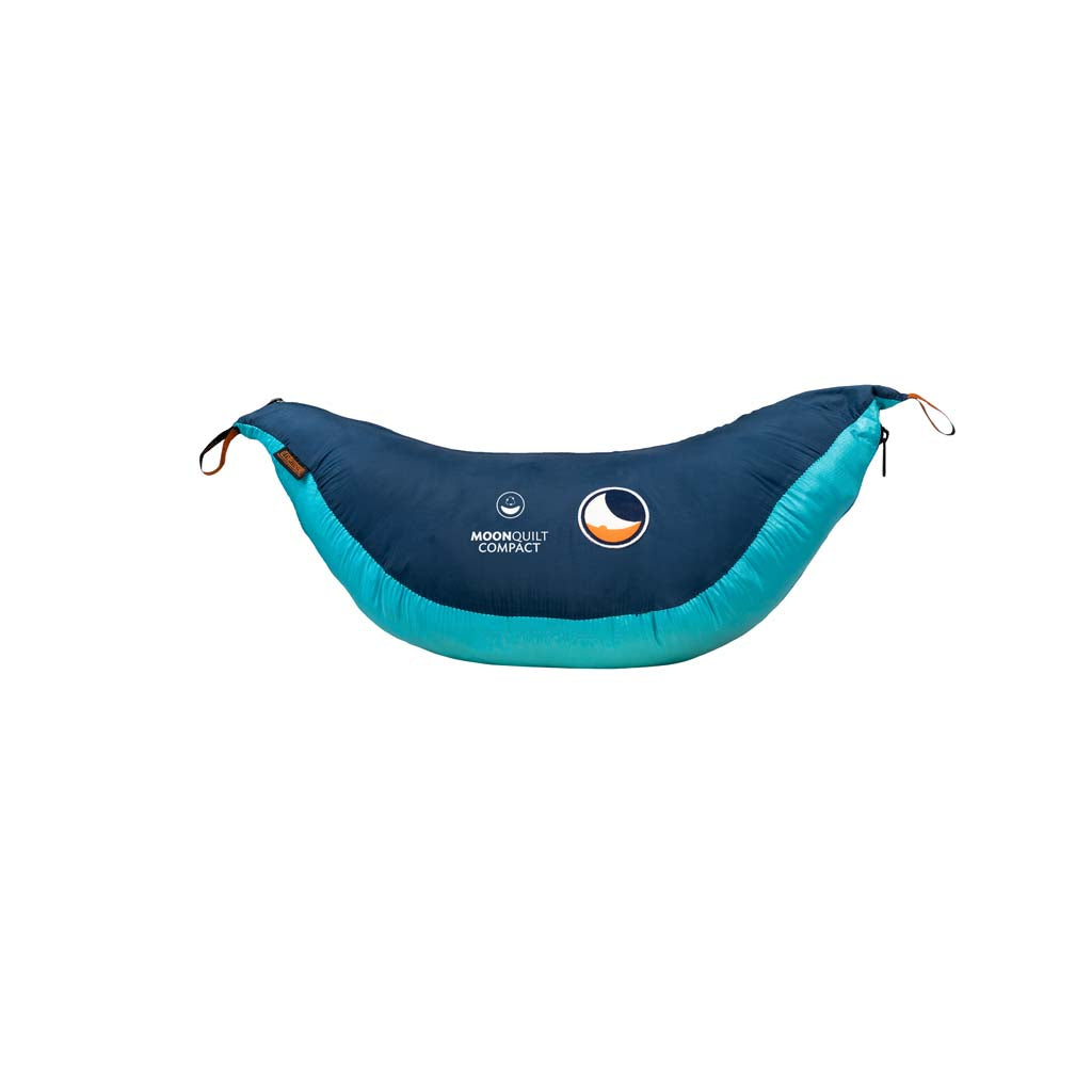 Moonquilt Compact Travel Blanket - Lightweight & Packable for Camping, Airplane, and Outdoor Adventures - Soft & Warm Fleece Throw for Travel, Office, and Home Use