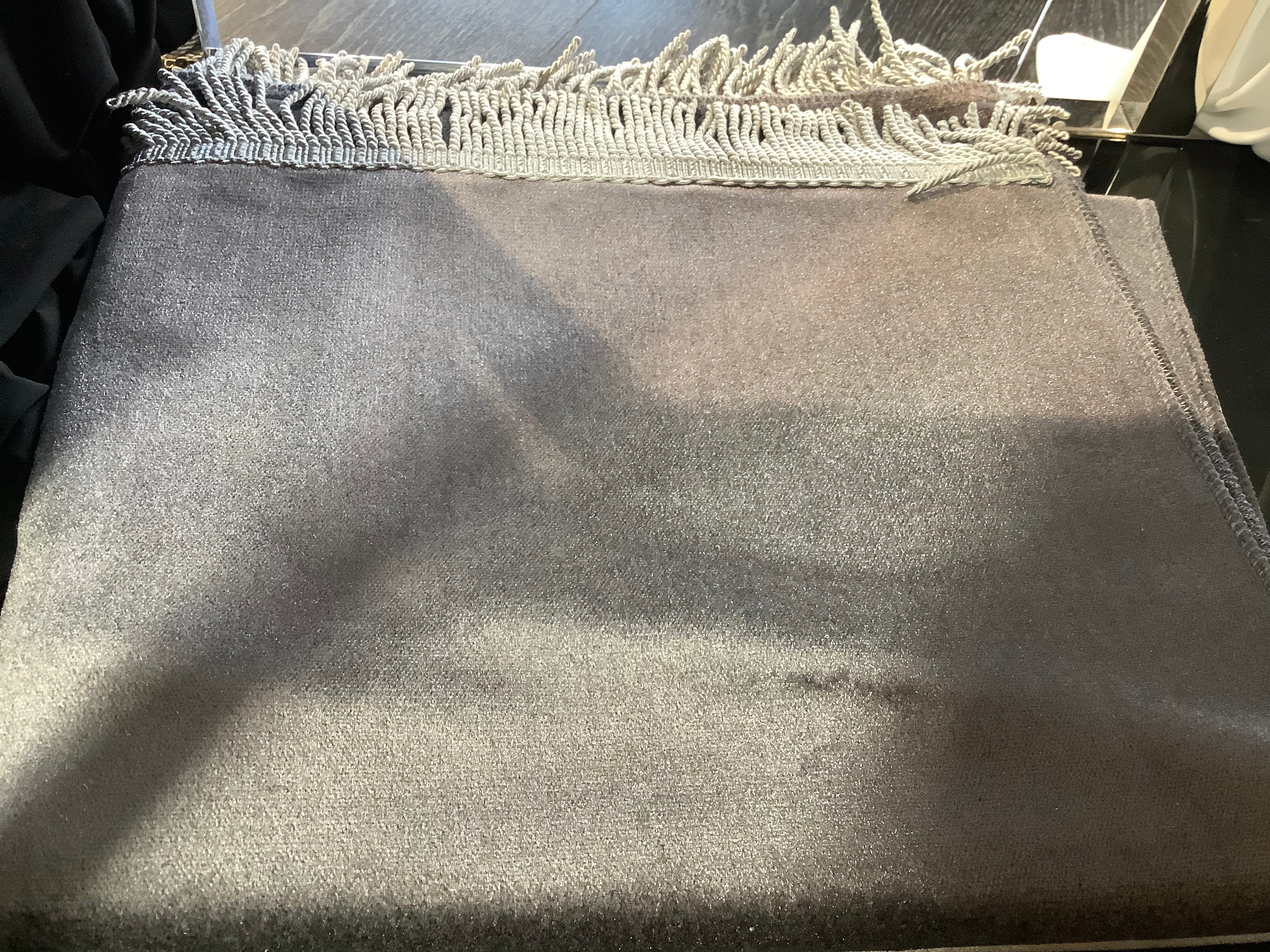 Luxury Velvet Prayer Mat - Soft, Non-Slip Islamic Prayer Rug for Home & Mosque - Perfect for Daily Salah, Jummah & Ramadan Worship