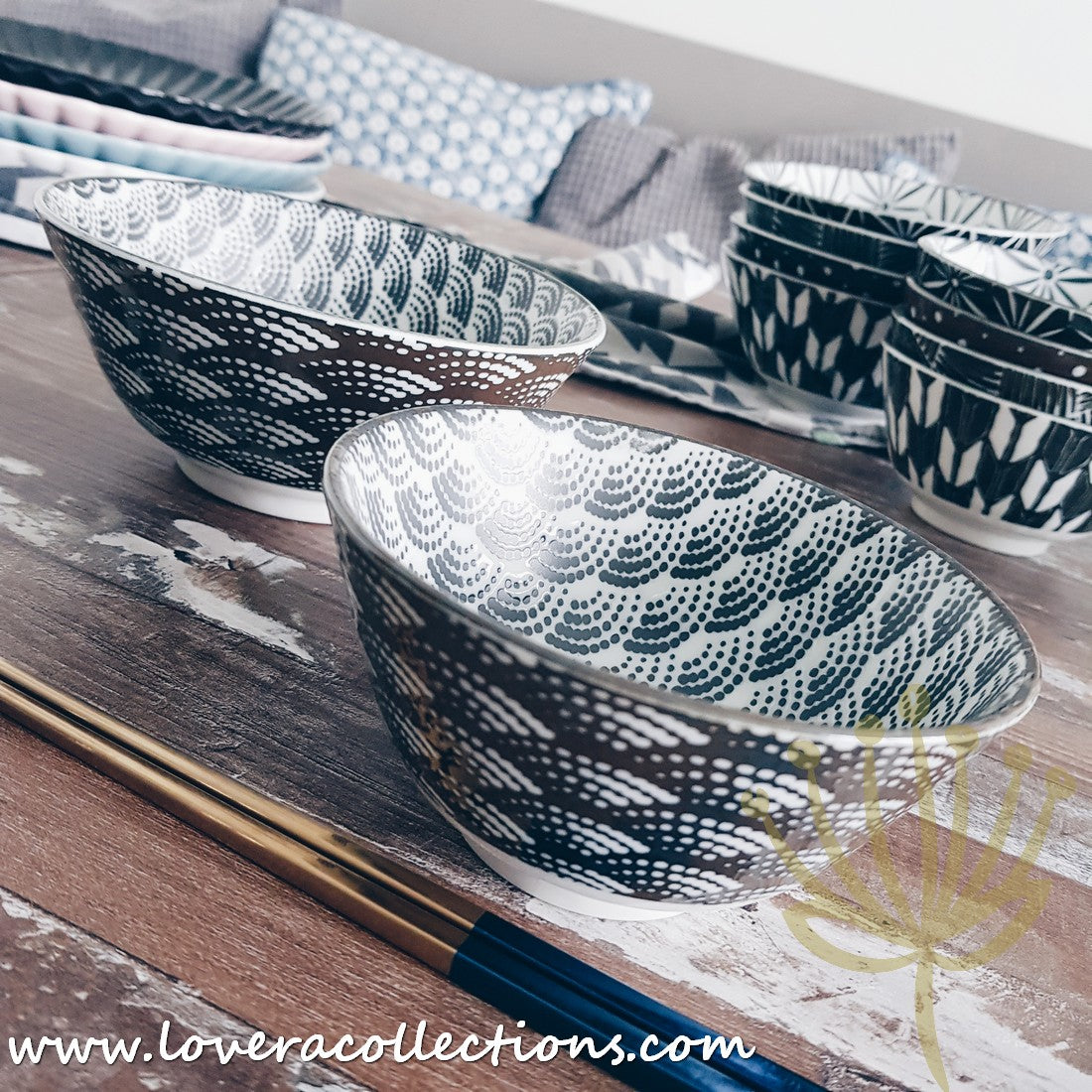Awasaka Black & White Modern Waves Dinnerware Set - 16-Piece Porcelain Plates & Bowls for Stylish Dining - Perfect for Dinner Parties, Restaurant-Style Meals & Home Decor