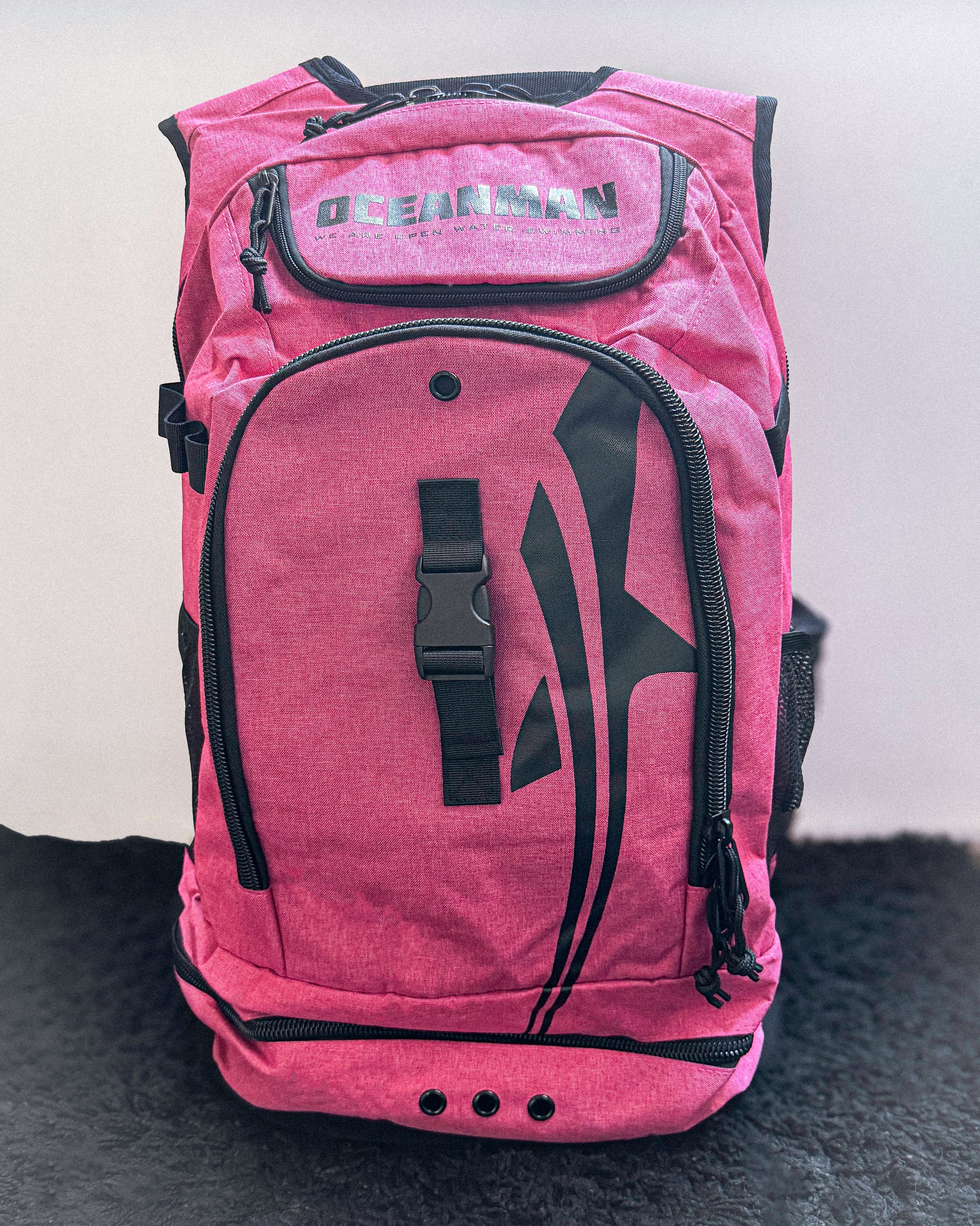 OCEANMAN Waterproof Travel Backpack Pink - Lightweight Hiking Daypack for Women & Men, Perfect for Outdoor Adventures, Gym, School & Commuting