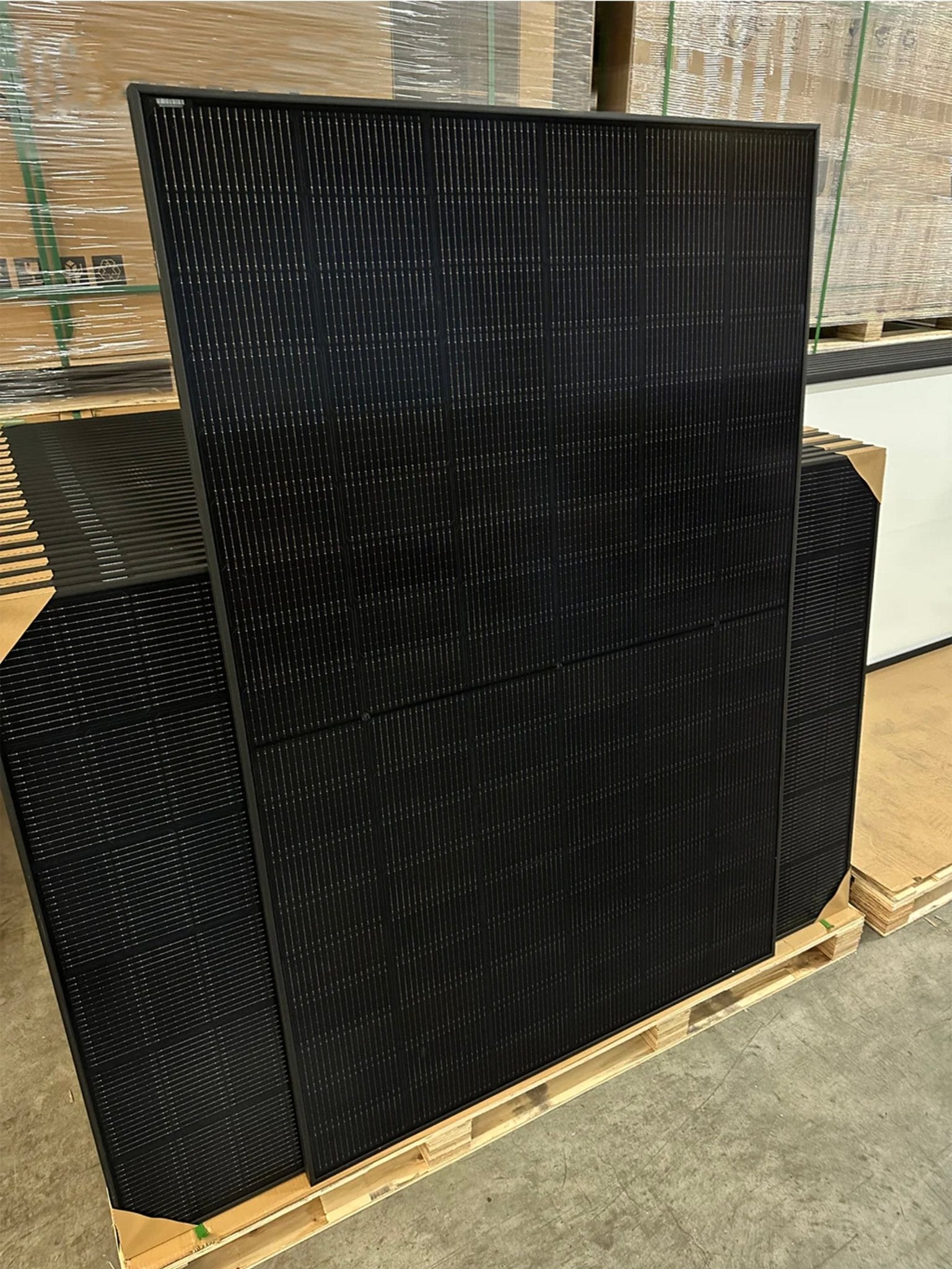 440W Bifacial Solar Panel - High Efficiency Dual Glass All Black Module (Model 2540401) for Residential & Commercial Solar Energy Systems