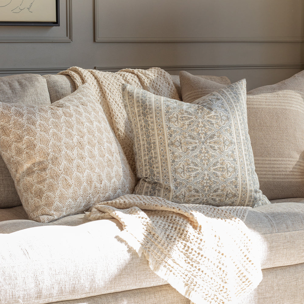 Premium 20x20 Burlap Pillow Cover - Farmhouse Decor for Sofa, Bed & Living Room - Eco-Friendly & Durable Home Accent