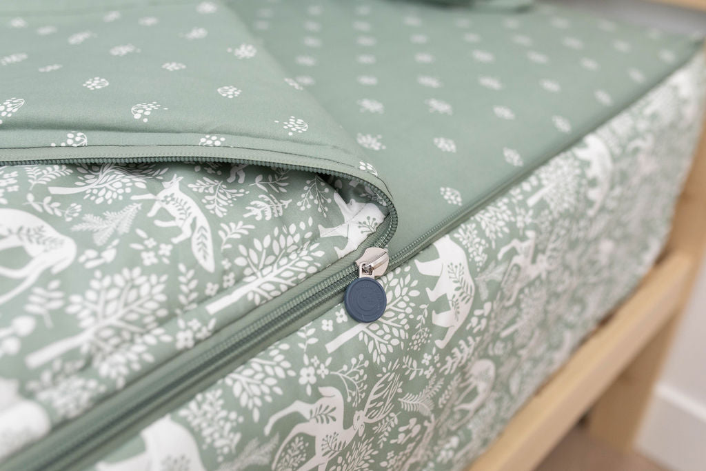 Into The Woods Zipper Bedding Set - Soft & Breathable Bed Sheets with Zipper Closure - Perfect for Kids, Teens & Adults - Ideal for Bedrooms, Dorms & Guest Rooms