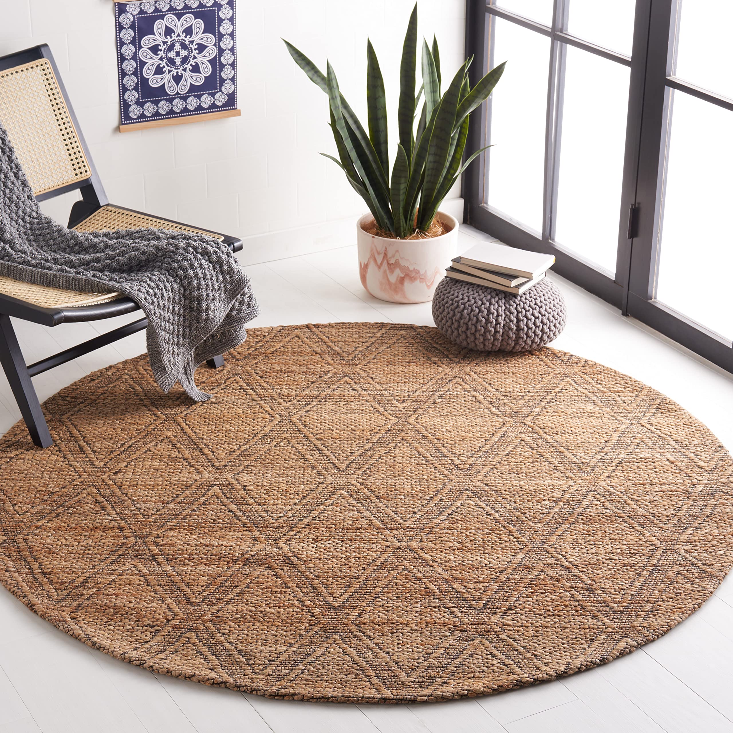 SAFAVIEH Natural Fiber Collection 6' Round Jute Rug - Natural/Black (NFB552A) for Entryway, Foyer & Living Room | Eco-Friendly Floor Covering for Home Decor