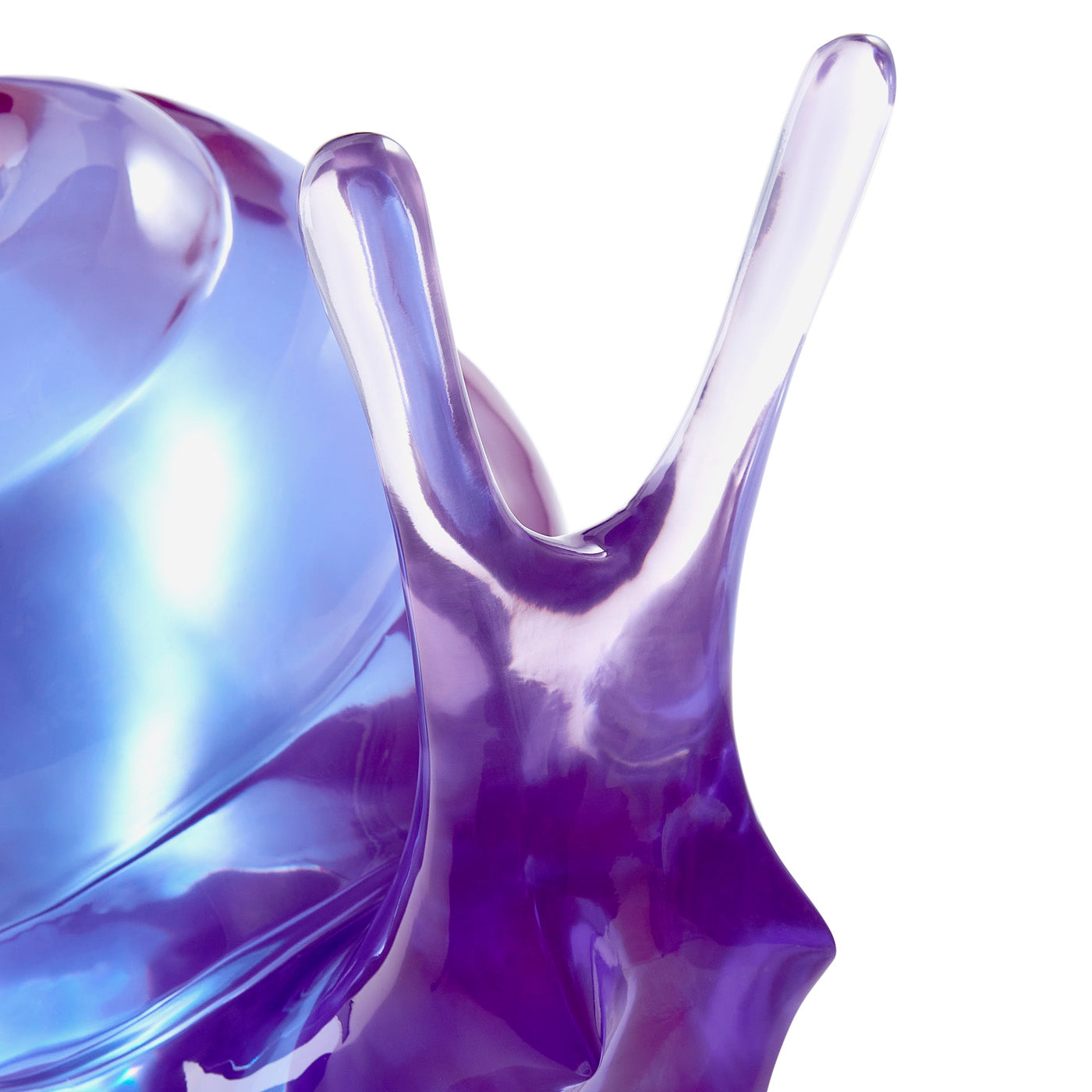 Acrylic Snail Decor - Handmade Clear Resin Snail Figurine for Home, Office, and Garden Decoration | Perfect for Shelves, Desks, and Outdoor Spaces