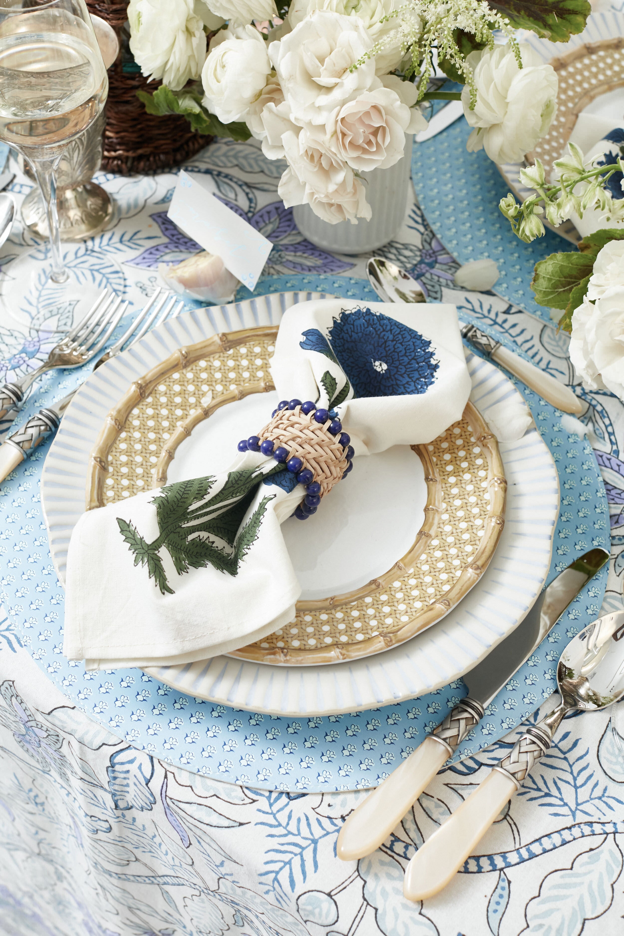 Premium Blue Poppy Floral Napkins - Set of 4 High-Quality Cotton Dinner Napkins for Elegant Table Settings, Dinner Parties, and Special Occasions