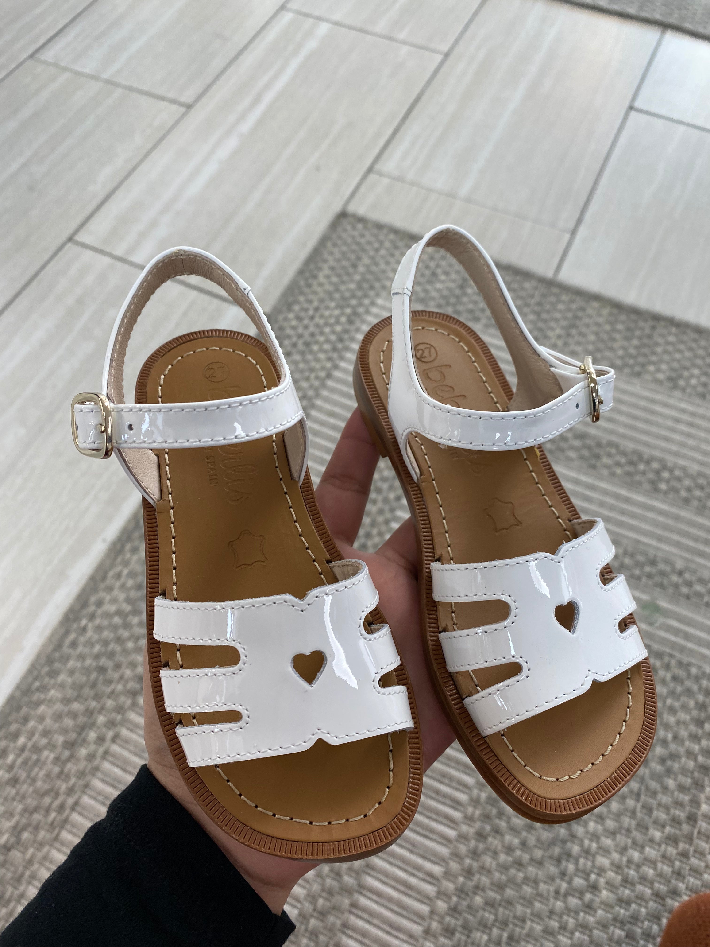 Beberlis Women's White Patent Leather Heart Detail Sandals - Comfortable & Stylish Summer Shoes for Weddings, Dates & Casual Outings