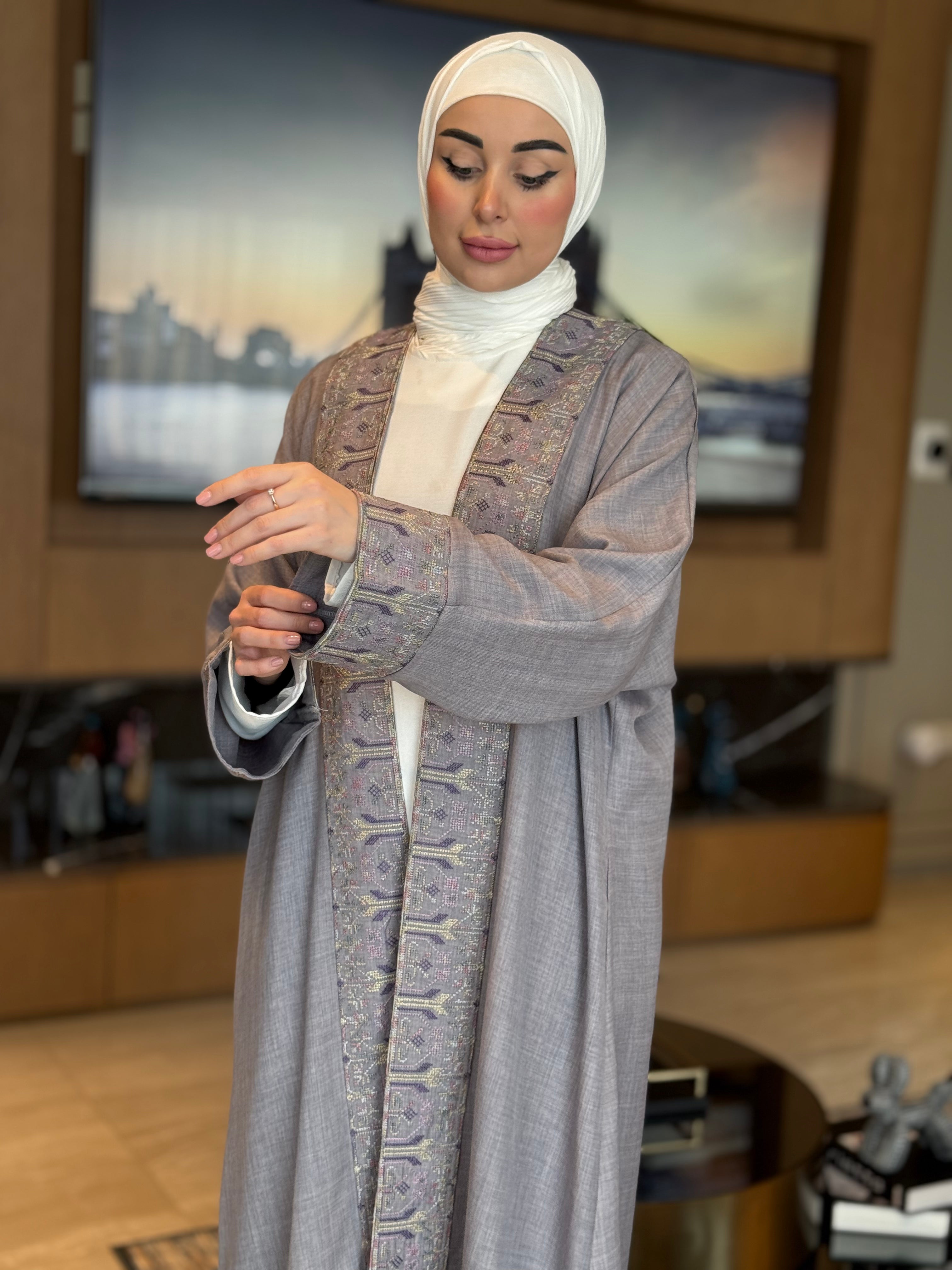 Elegant Classic Open Abaya for Women - Modest Muslim Prayer Dress - Perfect for Mosque, Prayer, and Special Occasions