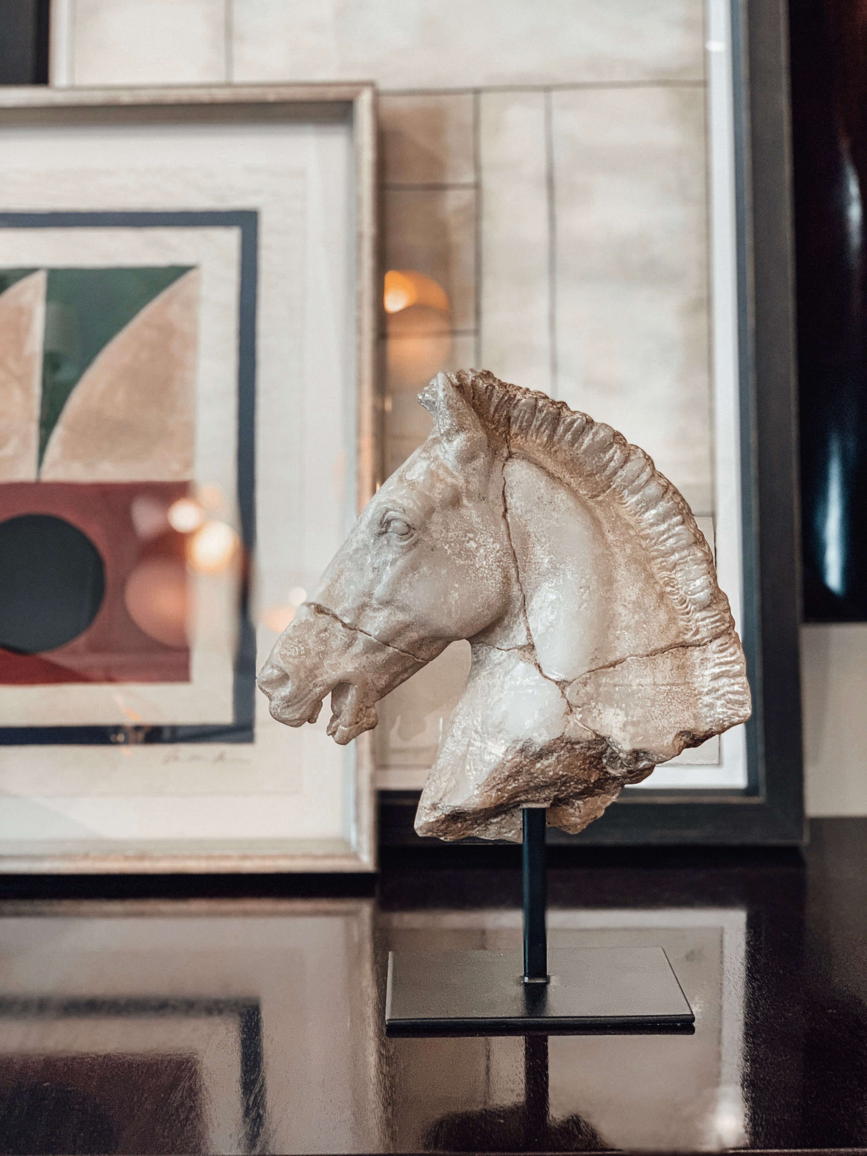 Monti's Elegant Horse Head Sculpture - Handcrafted Home Decor Statue for Living Room, Office & Garden | Perfect Gift for Equestrian Lovers