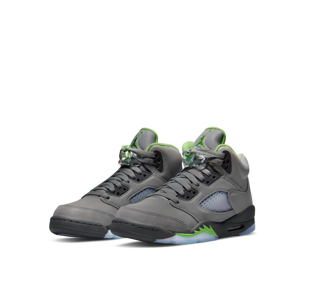 AIR JORDAN 5 RETRO (GS) Basketball Shoes for Kids - Authentic Nike Sneakers for Boys & Girls - Perfect for School, Sports & Streetwear Fashion