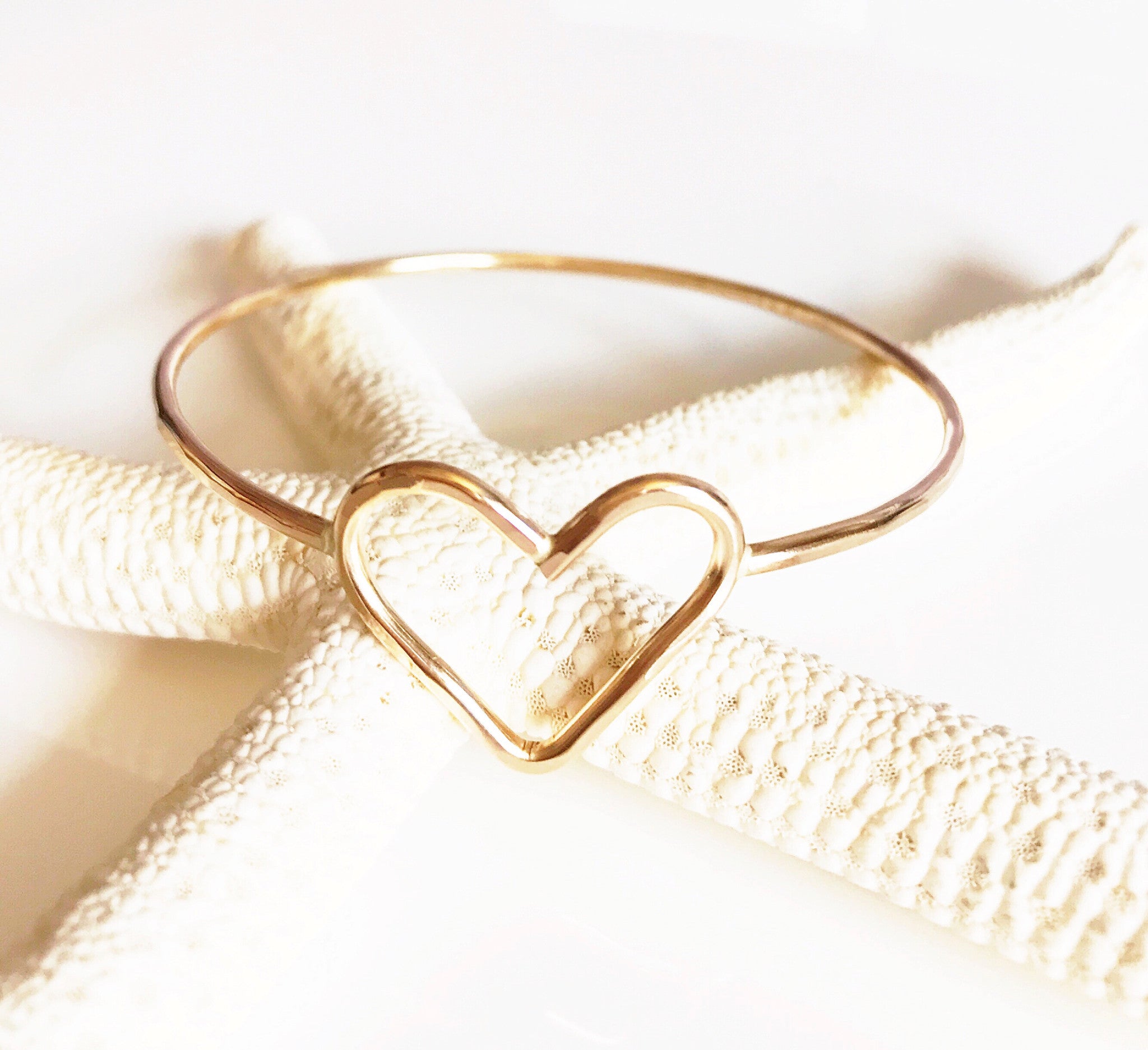 Elsa Baby Heart Bangle Bracelet (B301) - Cute and Stylish Jewelry for Infants, Toddlers, and Newborns - Perfect for Gifts, Baby Showers, and Special Occasions