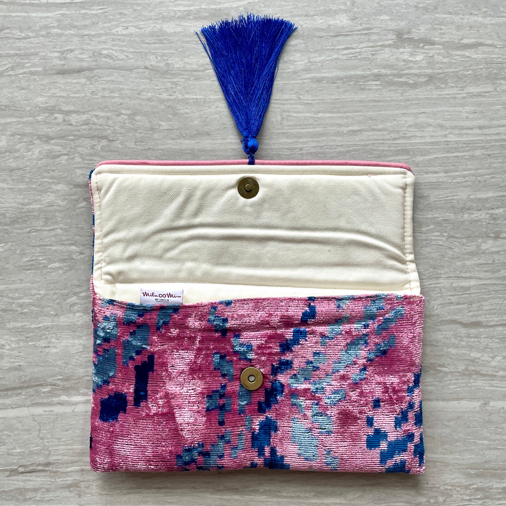 Stylish Ikat Print Clutch Bag - Elegant Handheld Purse for Women | Perfect for Evening Parties, Weddings & Special Occasions