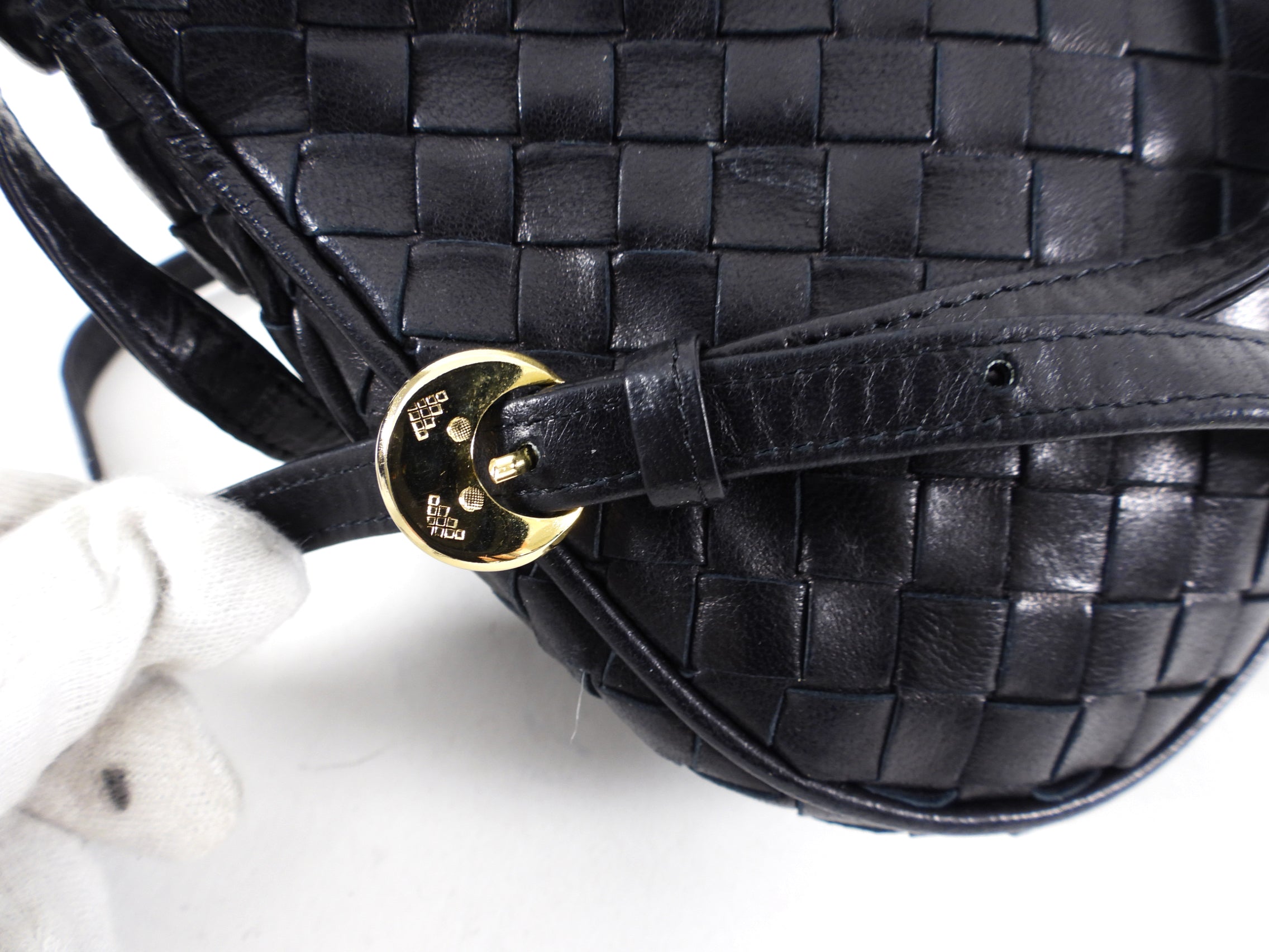 Bottega Veneta Vintage 1980s Intrecciato Leather Mini Crossbody Bag - Retro Luxury Handbag for Women, Perfect for Evening Parties & Date Nights