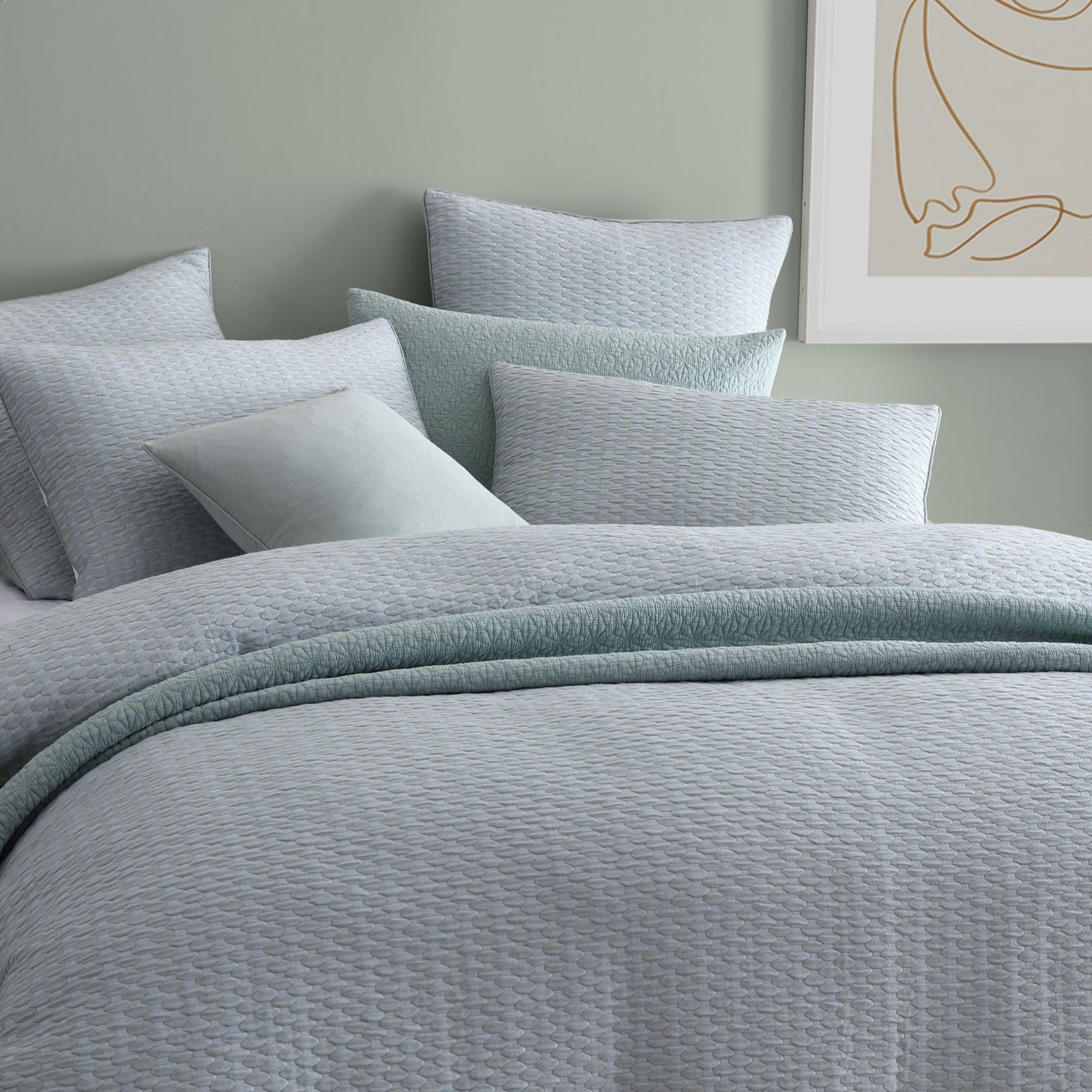Luxury Frankie Sage Quilt Cover Set - King Size Bedding by Logan & Mason Platinum - Soft Microfiber Duvet Cover Set for Modern Bedroom Decor