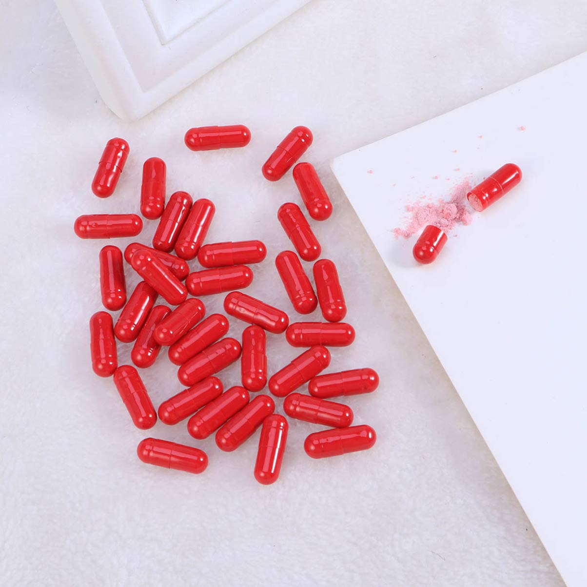 Happyyami 12pcs Fake Blood Powder & Blood Pills - Realistic Halloween Prank Accessories for Scary Makeup, Party Tricks & Horror Cosplay - Perfect for Haunted Houses, Movie Effects & Practical Jokes