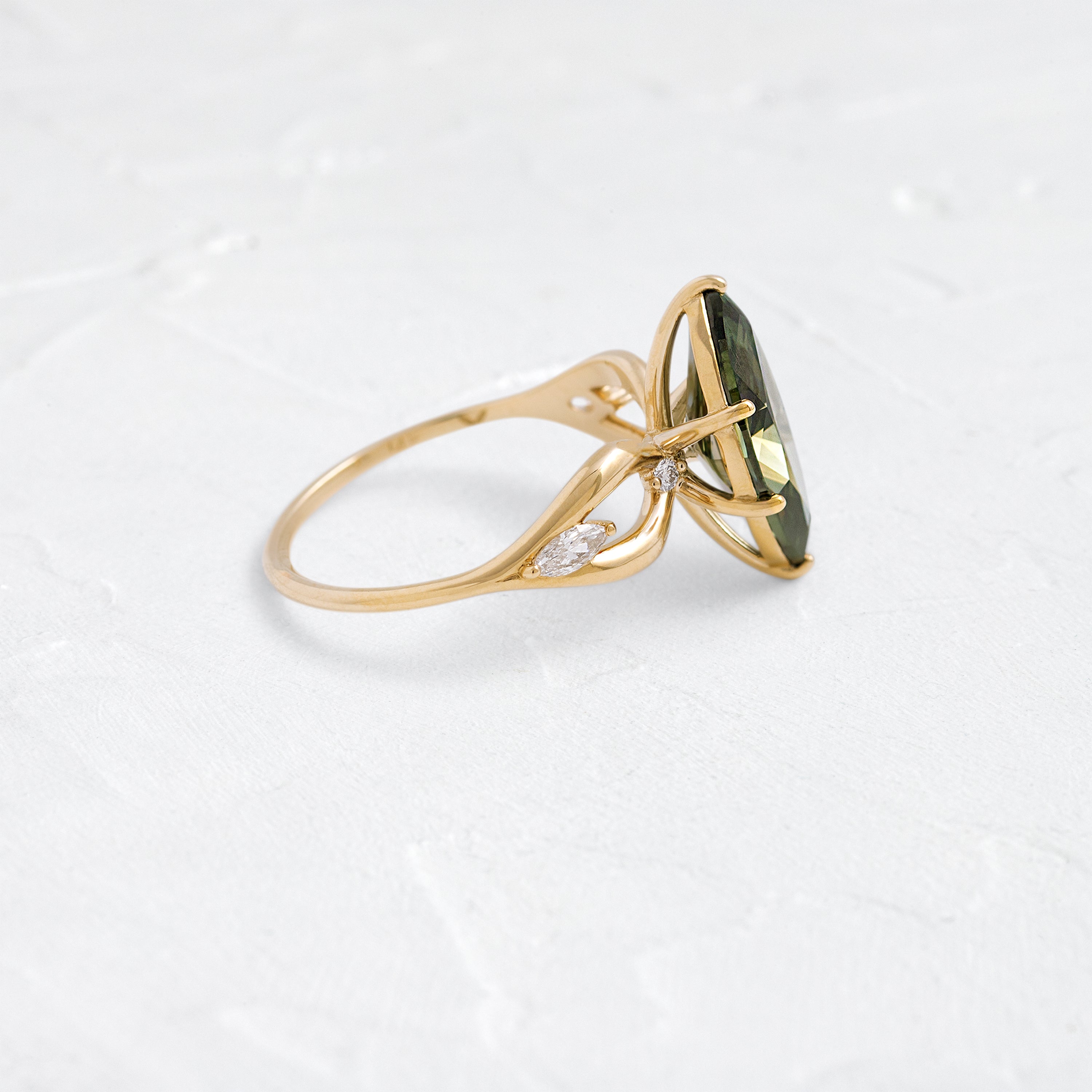 Lab Grown Deep Green Diamond Divination Ring - Mystical Jewelry for Tarot Reading & Spiritual Healing