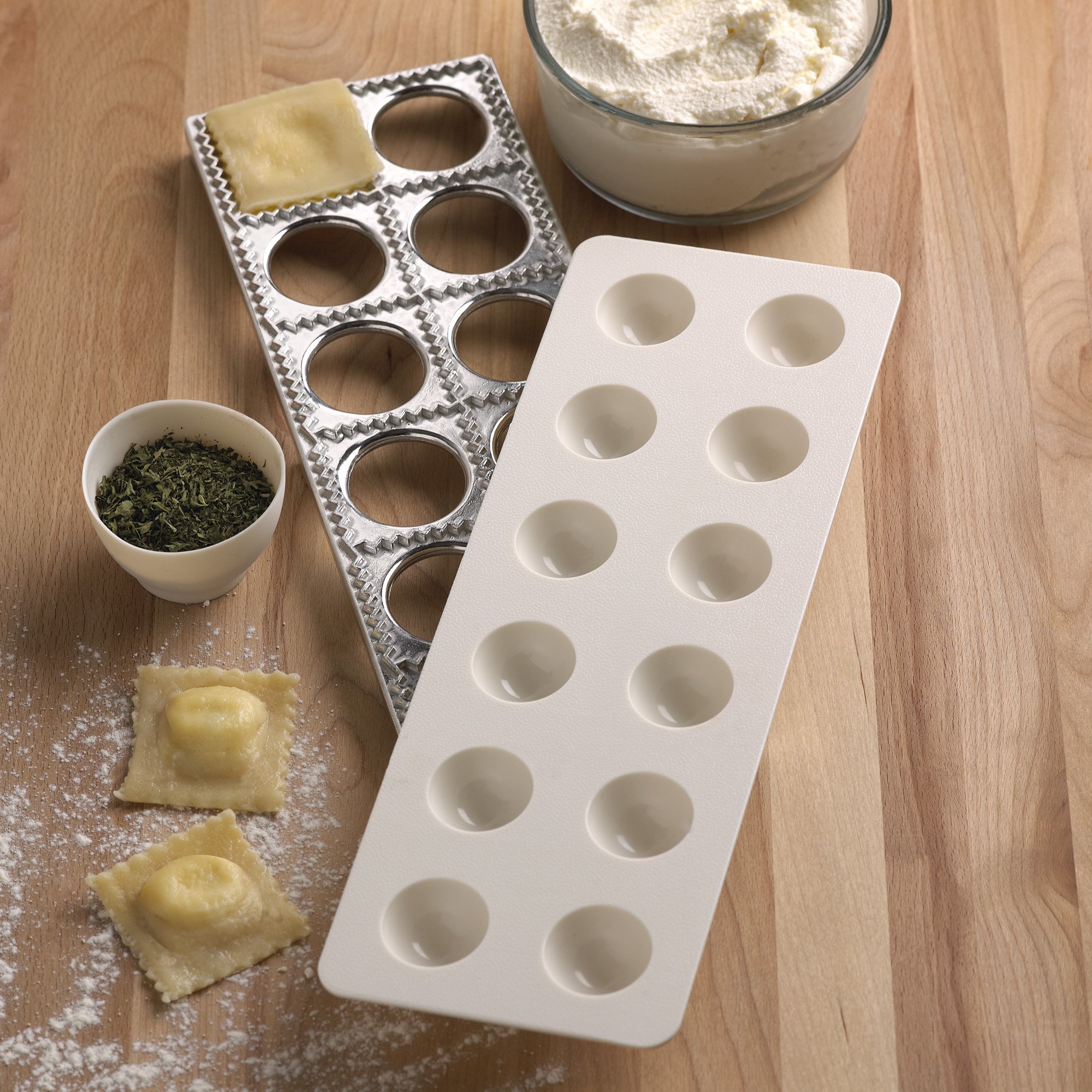 Fox Run 57665 Aluminum Ravioli Maker - 12 Cup Pasta Press for Homemade Italian Dumplings | Perfect for Kitchen, Cooking Enthusiasts & Italian Cuisine Lovers