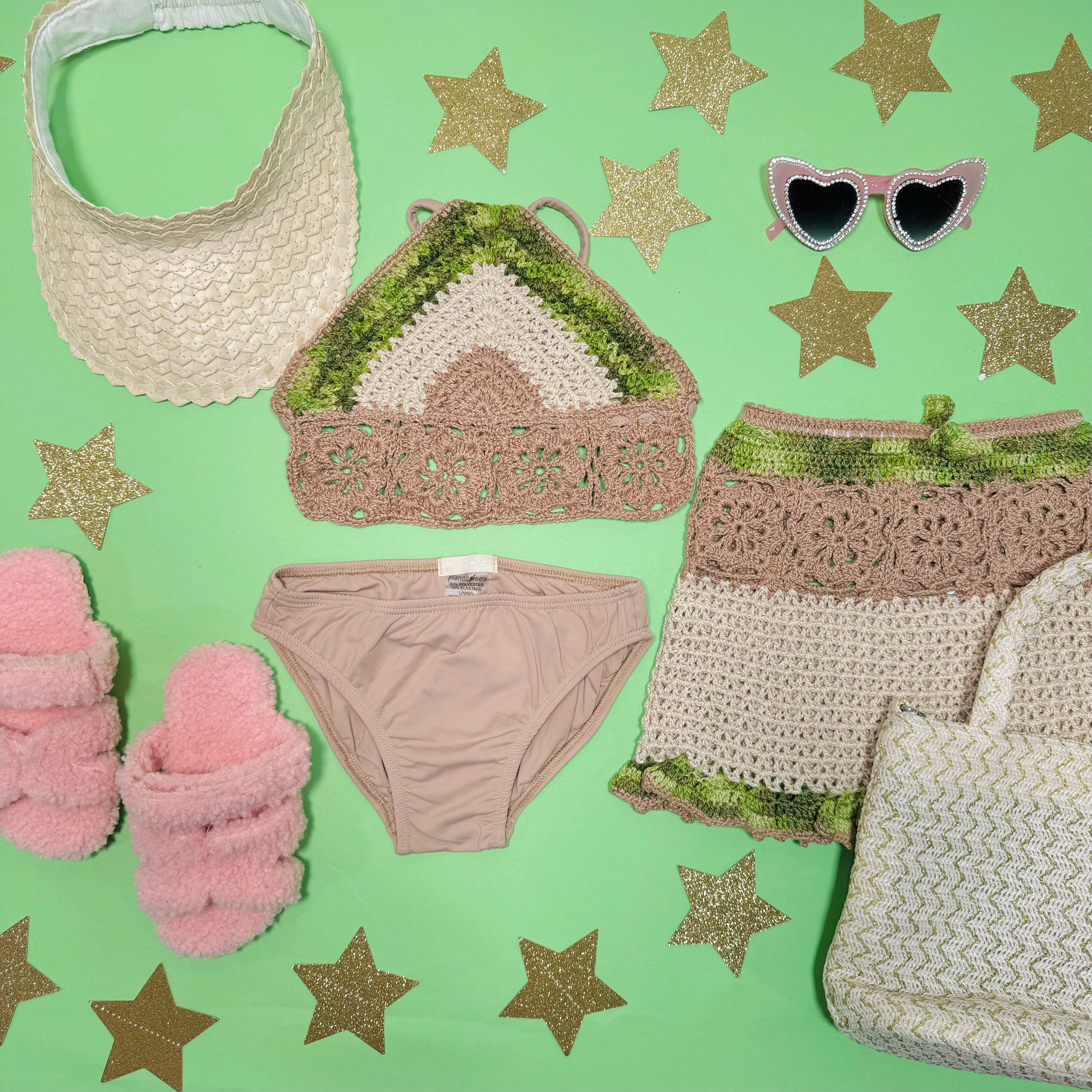 Stylish Triangle Halter Crochet Two-Piece Bikini Set - Women's Sexy Swimwear for Beach, Pool & Summer Vacation
