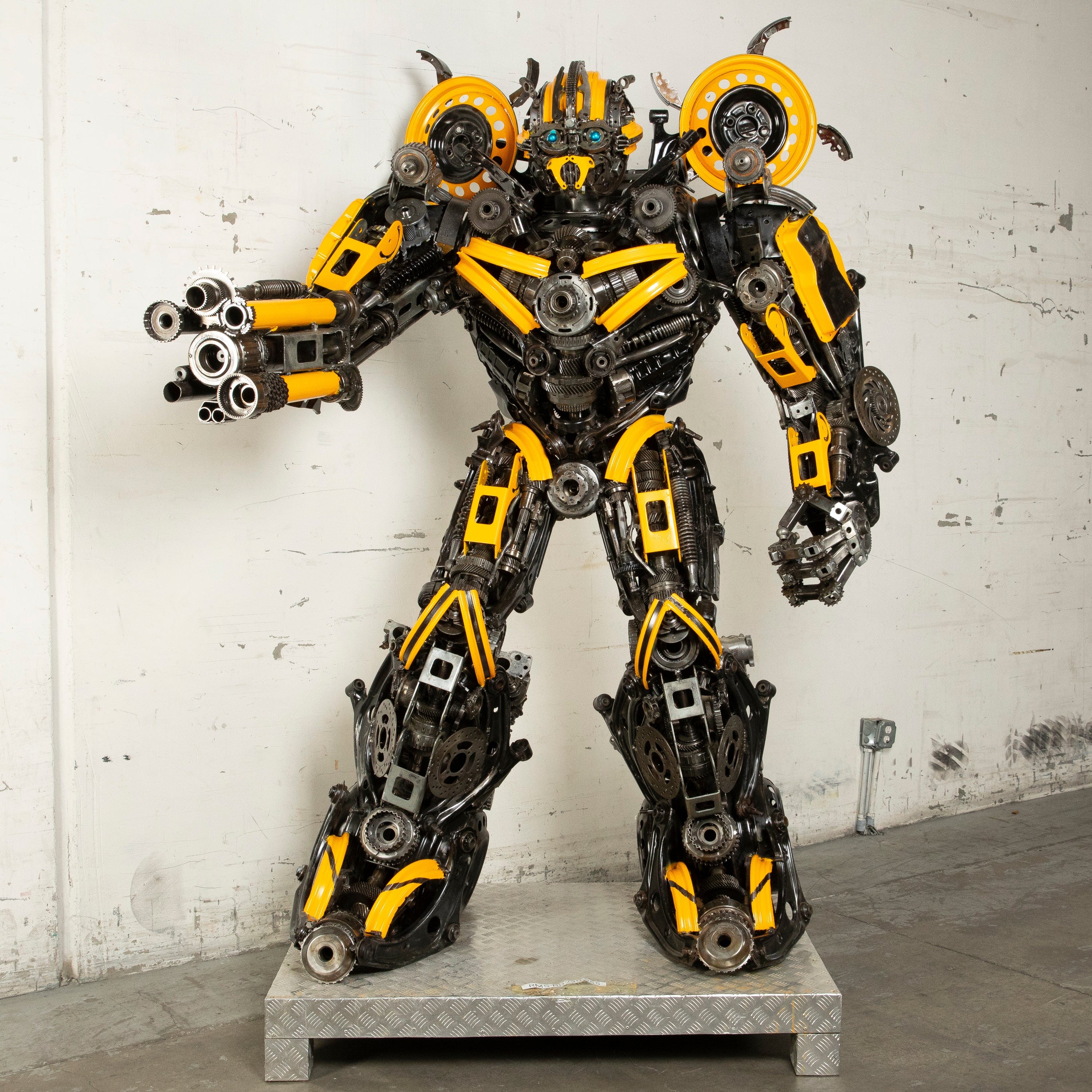 91 Bumblebee Inspired Recycled Metal Art Sculpture - Handmade Eco-Friendly Home Decor for Living Room, Office & Garden