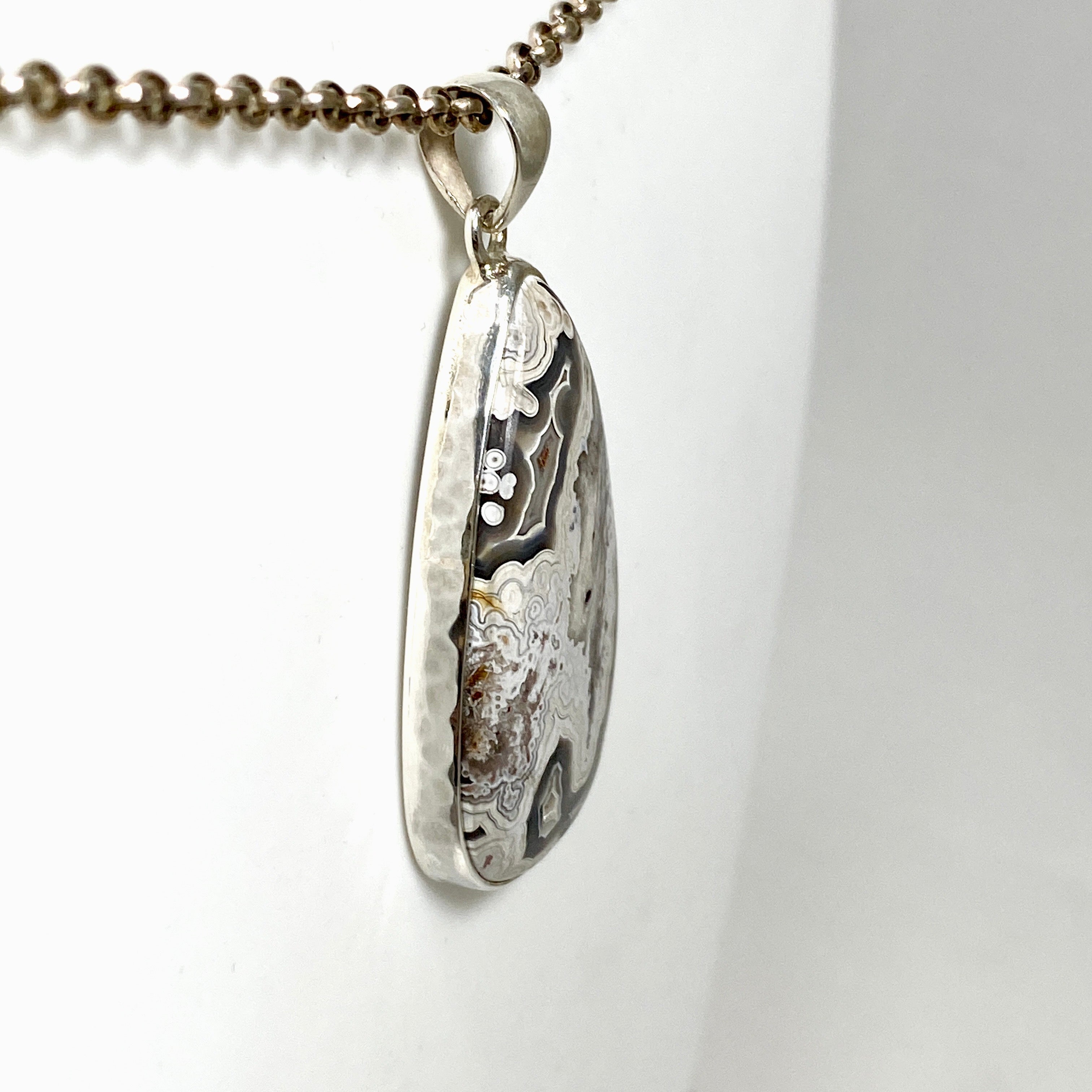 Mexican Crazy Lace Agate Teardrop Pendant Necklace KPGJ4574 | Handmade Gemstone Jewelry for Women | Perfect for Boho Fashion & Special Occasions