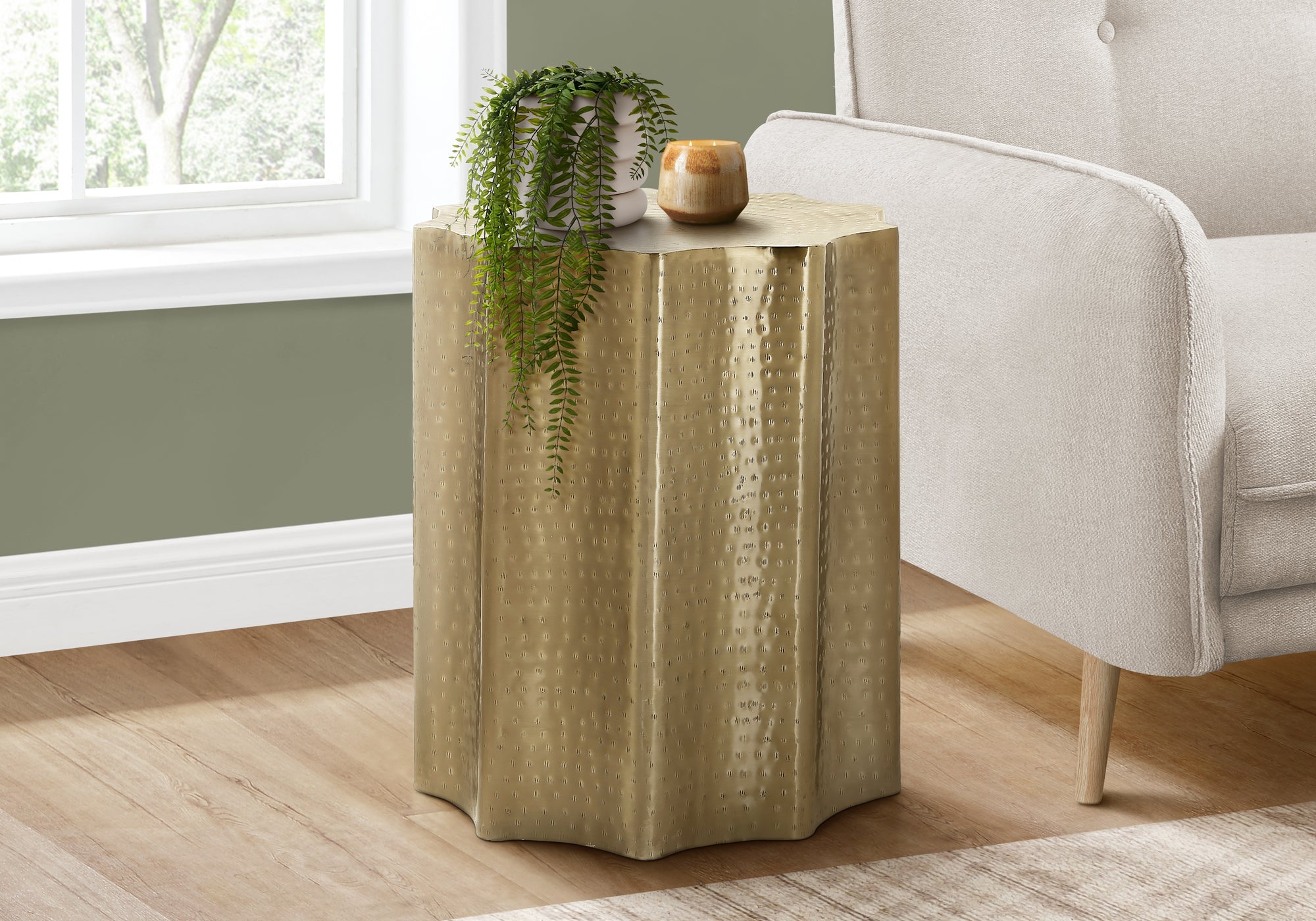 Modern Gold Metal Accent Table - Stylish Side Table for Living Room, Bedroom, or Office - Perfect for Home Decor, Coffee Table, Nightstand & Small Space Furniture