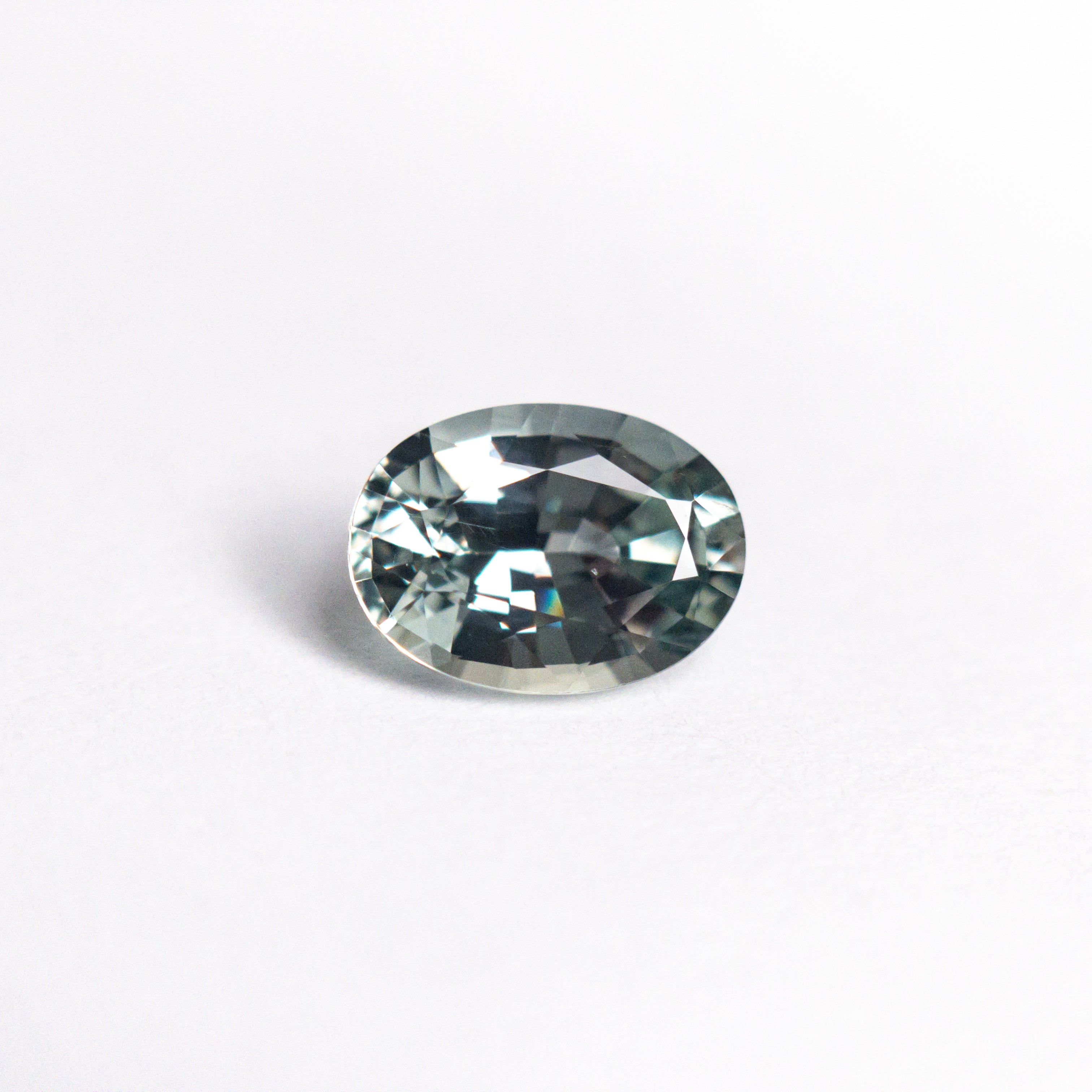 0.93ct Oval Brilliant Blue Sapphire Gemstone (6.88x5.01x3.37mm) - Natural Loose Stone for Jewelry Making, Engagement Rings & Fine Collections