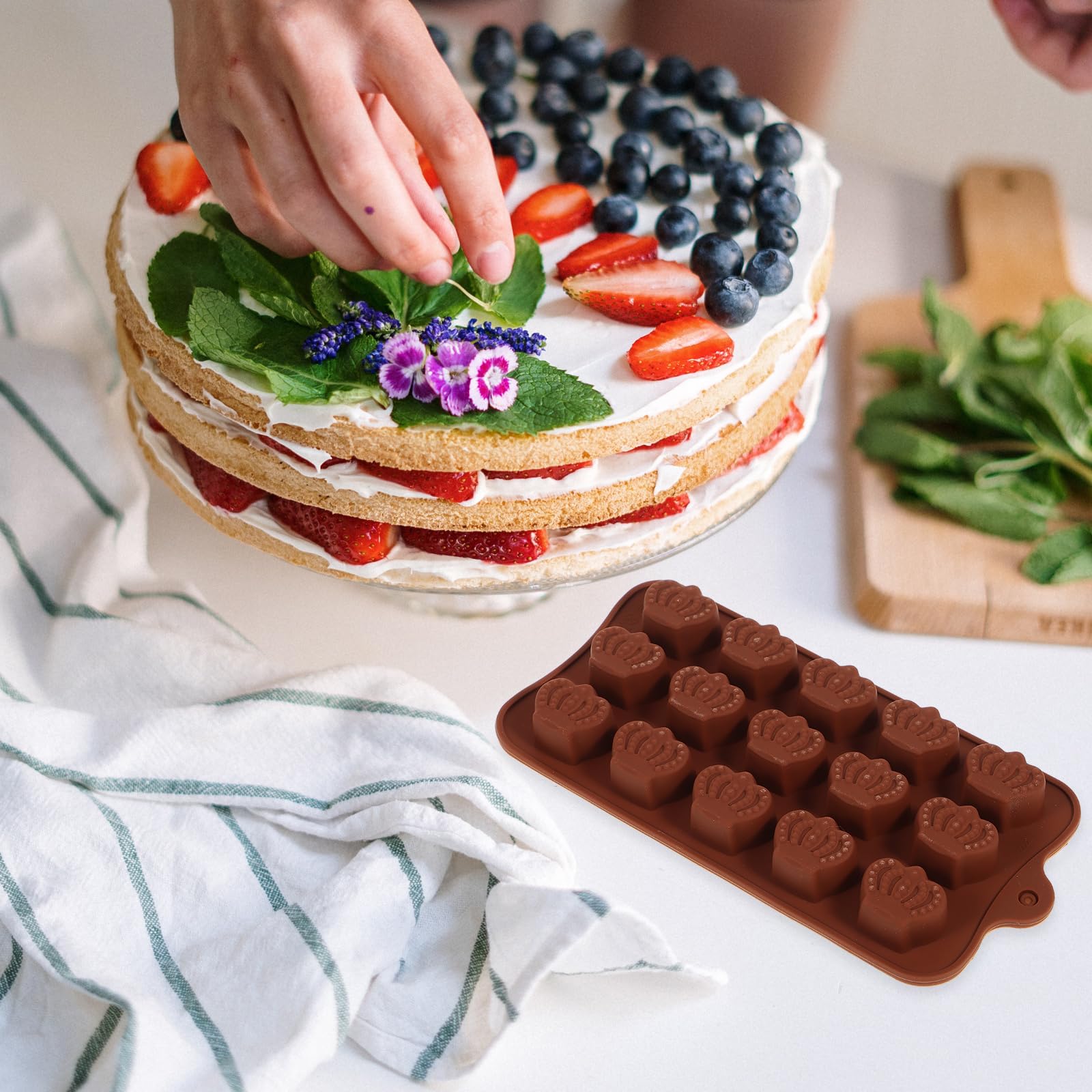 2-Piece Silicone Candy Molds Set - Crown Shaped Chocolate, Gummy, Soap & Crayon Molds - BPA-Free Baking & Ice Cube Trays for DIY Treats - Perfect for Halloween, Christmas & Birthday Party Desserts