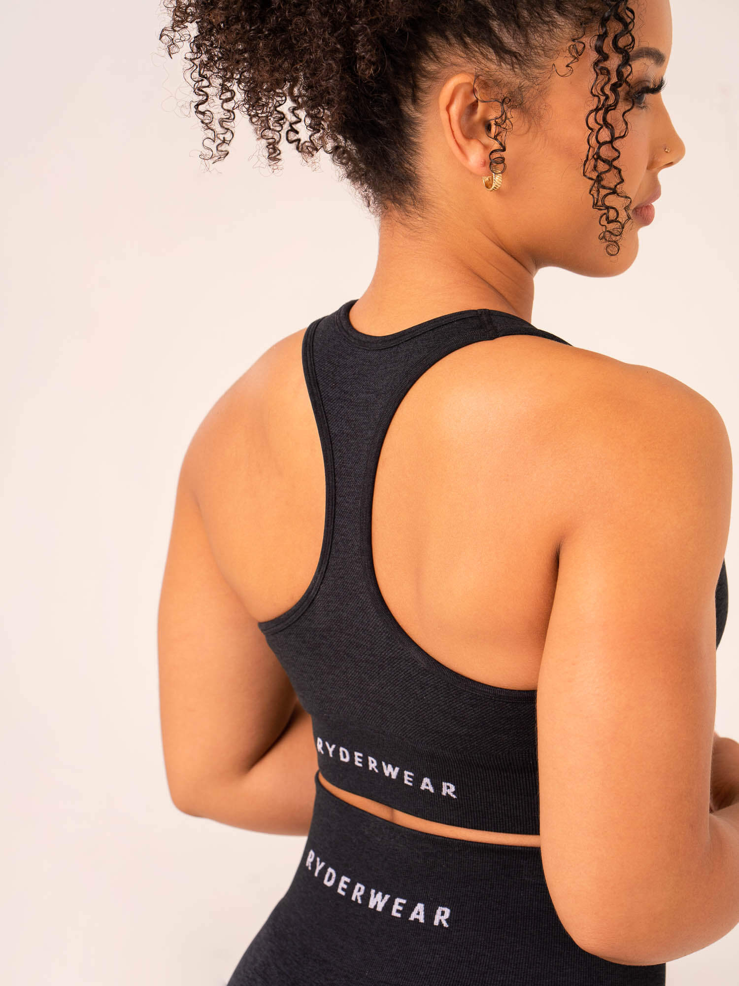 Contour Seamless Sports Bra for Women - High Support Workout Top - Black Marble Print - Perfect for Yoga, Running & Gym