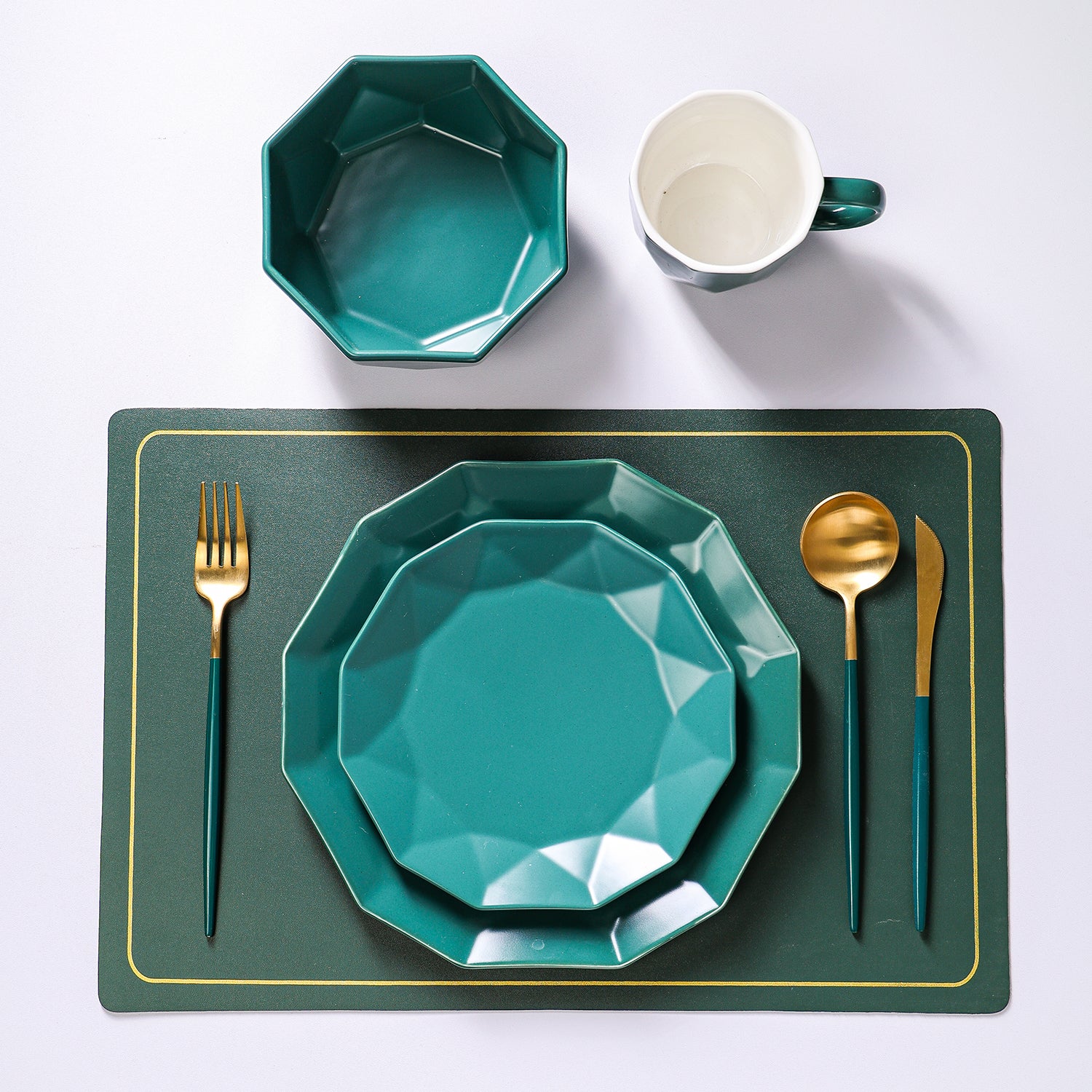 Premium Jamie Porcelain Dinnerware Set - Elegant Green 16-Piece Dinnerware for Formal Dining, Entertaining & Everyday Use