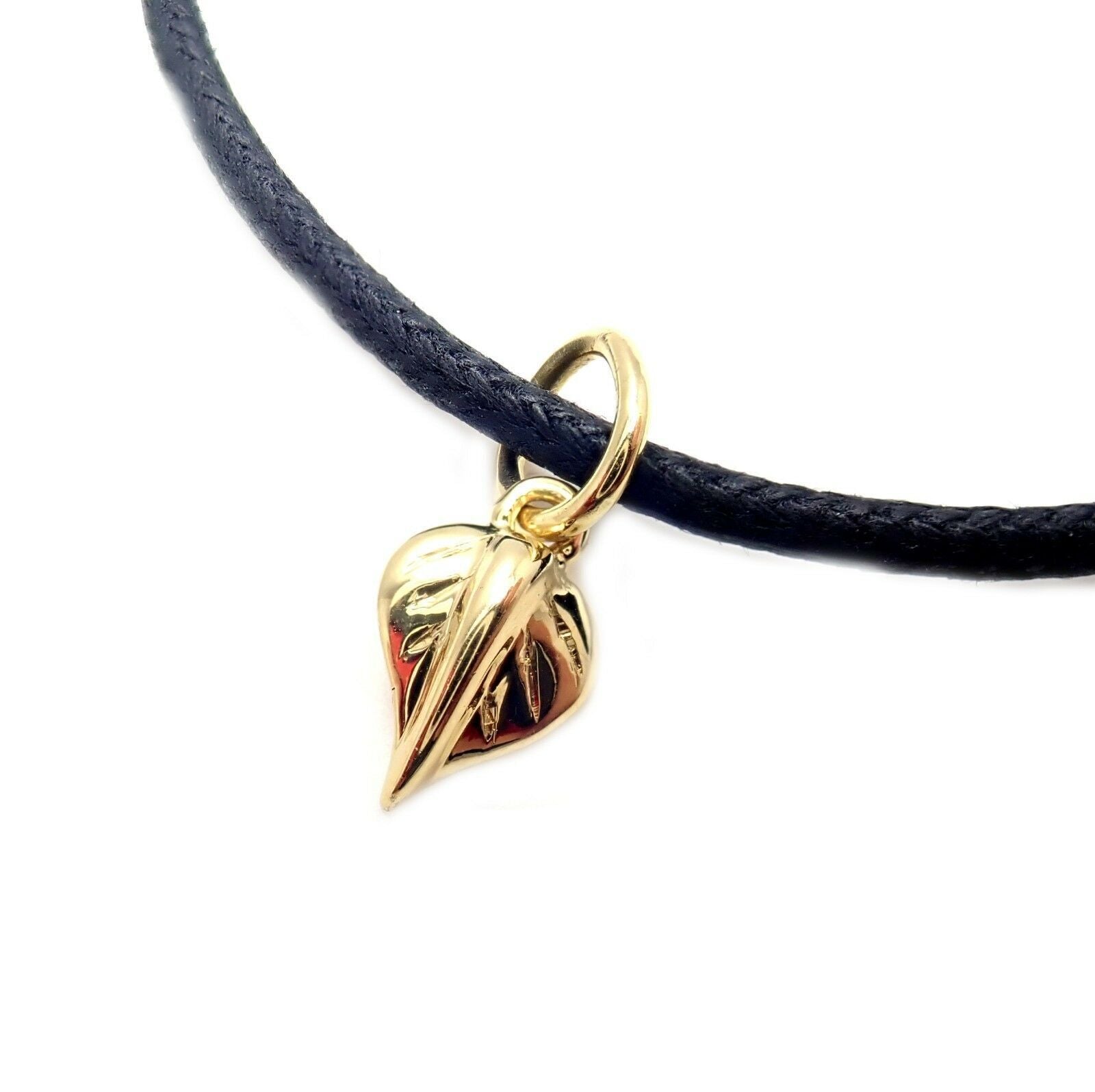 18k Gold Tanooki Nature Leaf Charm Cord Bracelet - Elegant Adjustable Wrap Bracelet for Women, Perfect for Casual Wear, Boho Style & Everyday Fashion