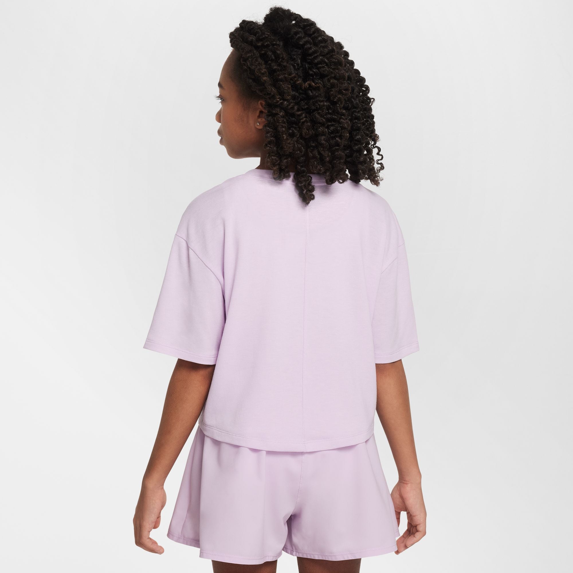 Nike Youth One Relaxed T-Shirt for Girls - Soft Cotton Comfort Fit Tee - Perfect for School, Sports & Everyday Wear