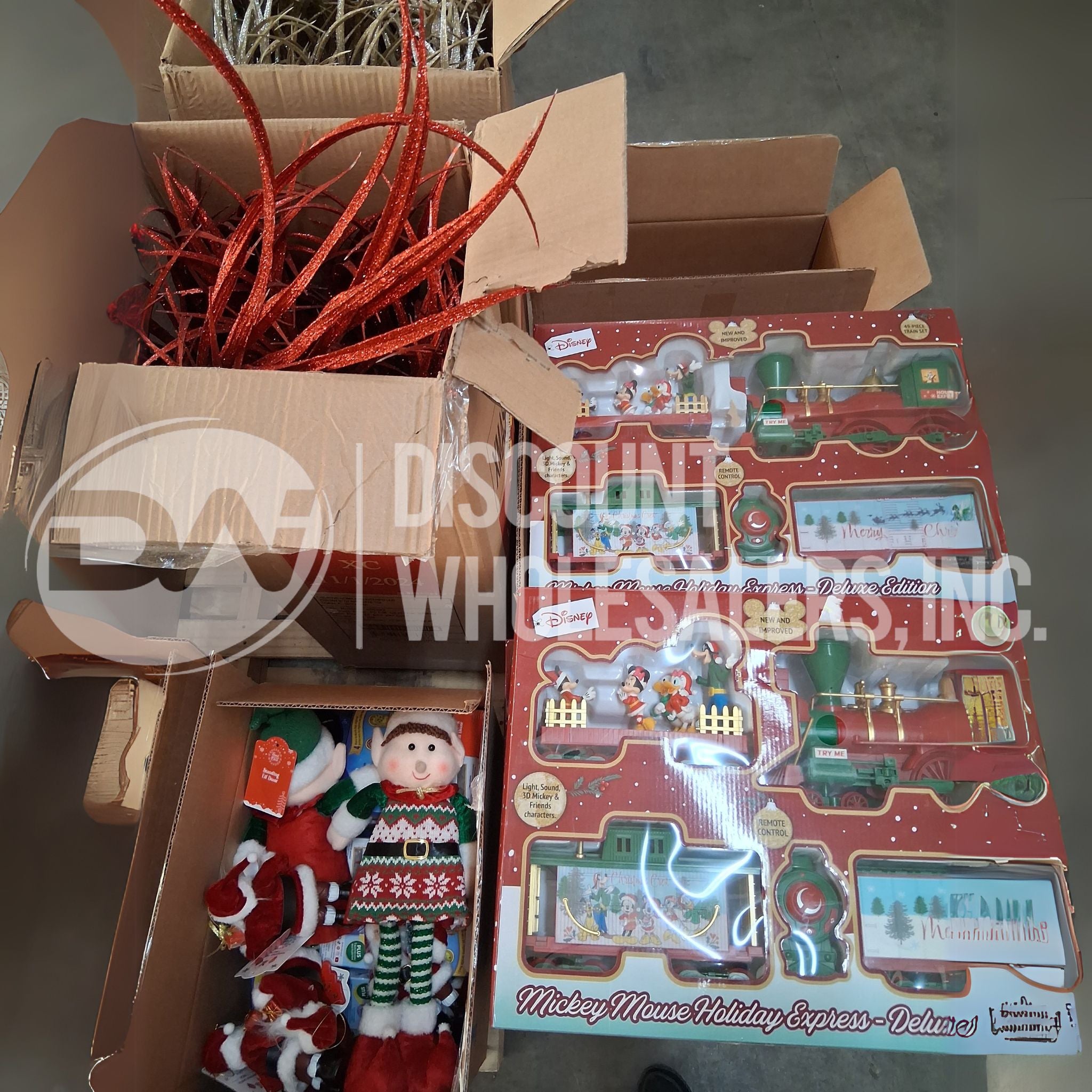 CVS Christmas Seasonal Decorations - 225 Pieces per Plate | Holiday Home & Party Decor for Festive Celebrations
