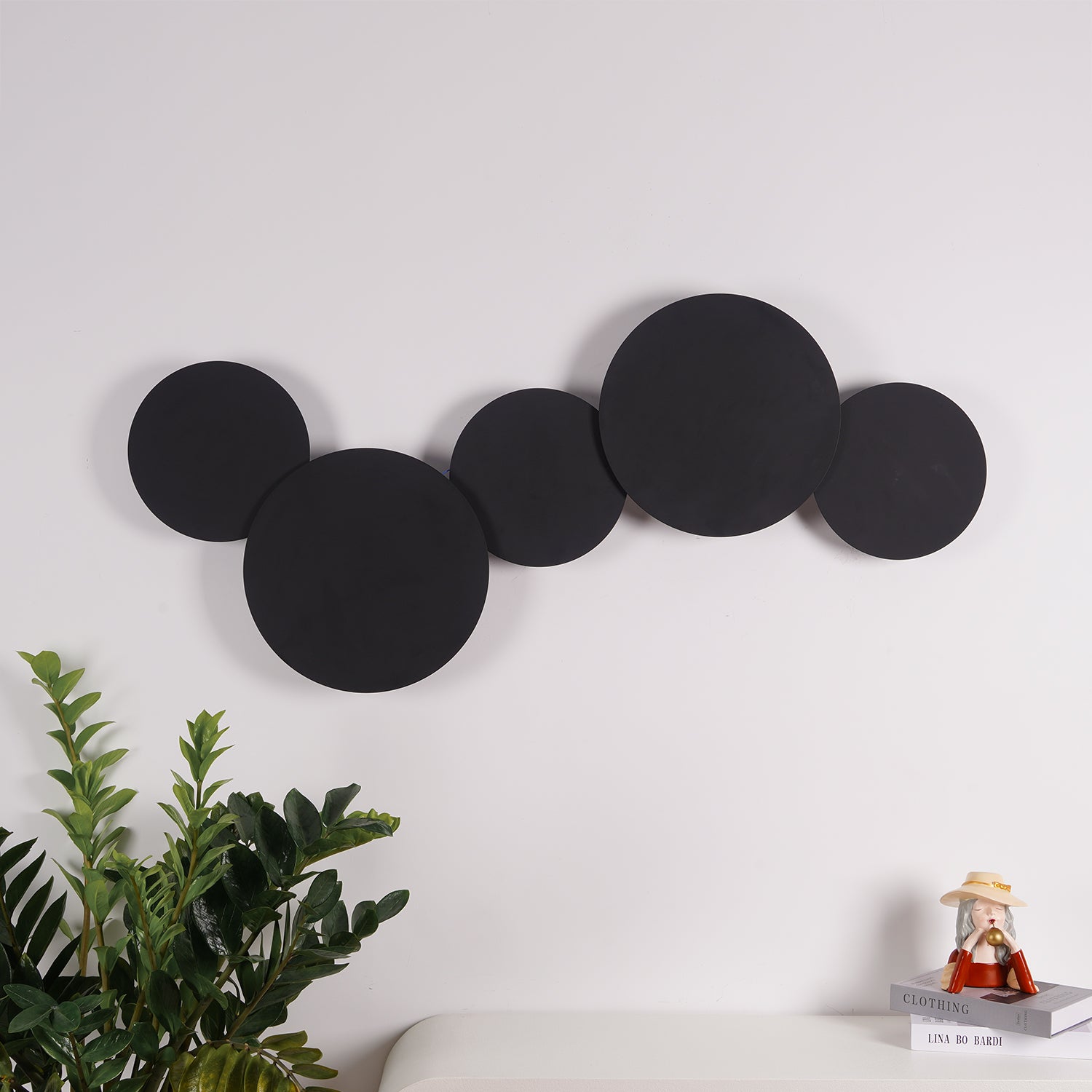 Modern Overlapping Circle Wall Lamp - Sleek Geometric LED Sconce for Bedroom, Living Room & Hallway Lighting - Dimmable Ambient Decor Light Fixture