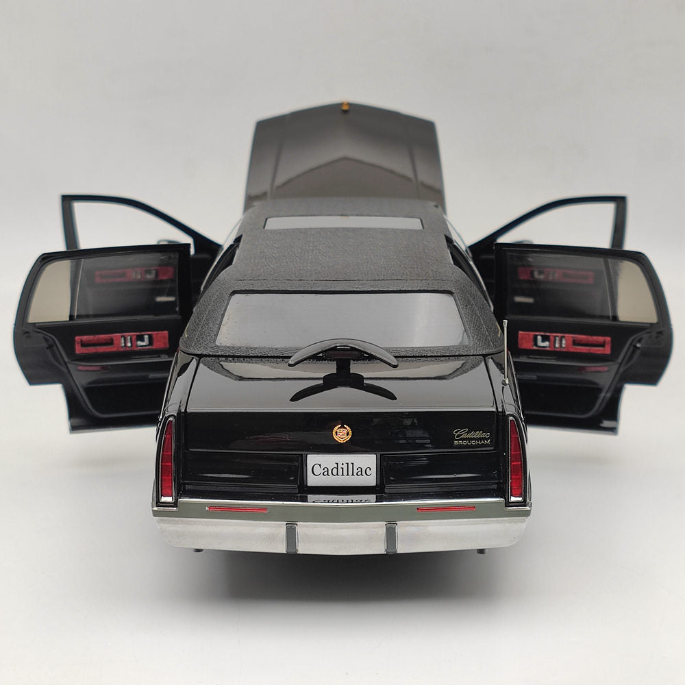 1:18 Scale Cadillac Fleetwood Long Wheelbase Diecast Model Car - Gold Logo Limited Edition (Only 99 Pieces) - Collectible Toy Car Gift for Adults & Car Enthusiasts - Perfect for Display, Collection and Special Occasion Gifts