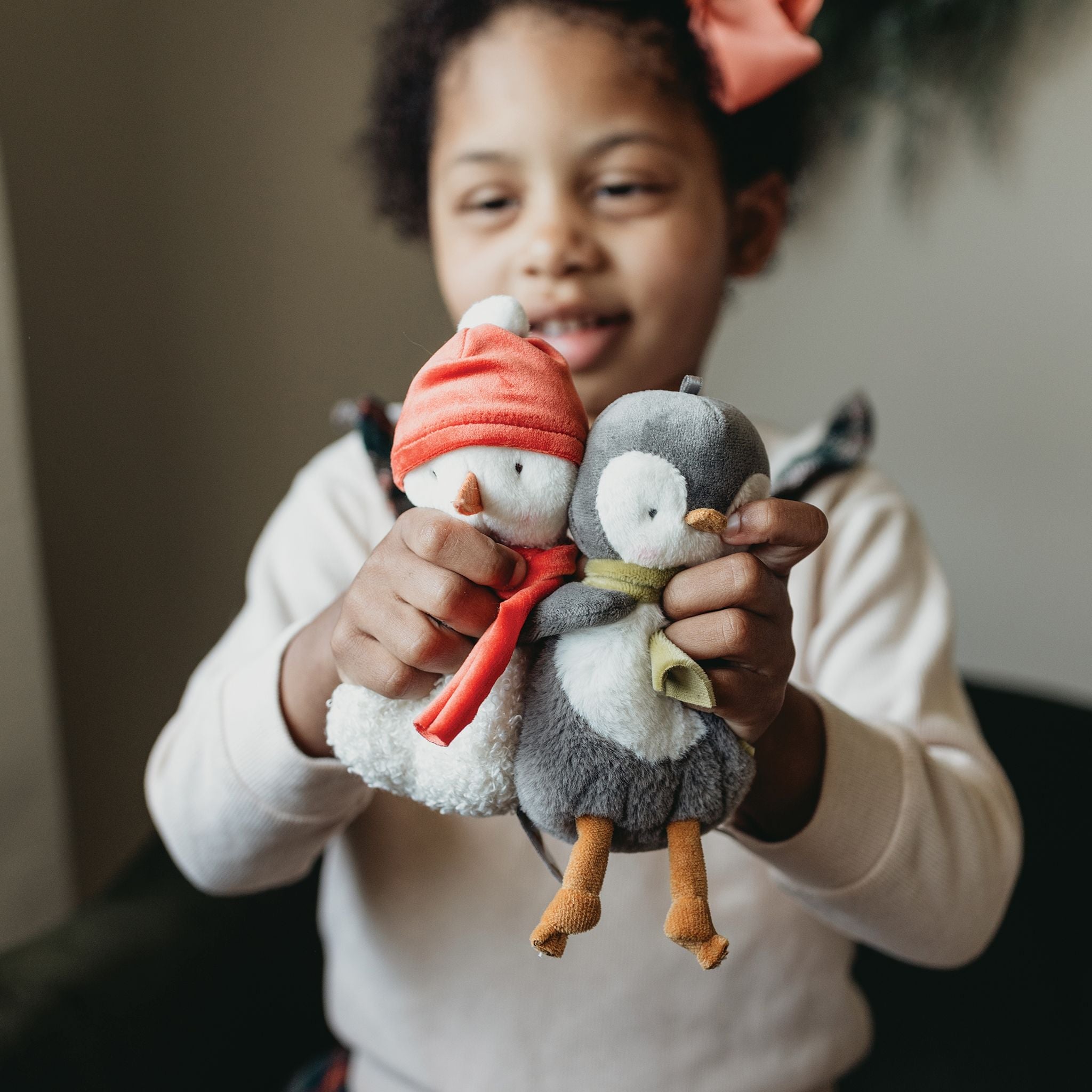 Limited Edition Marshmallow Snowman Roly Poly Toy - Holiday Collectible for Christmas Decor & Gift Giving - Perfect for Winter Home Decor, Office Desk Display & Festive Party Favors