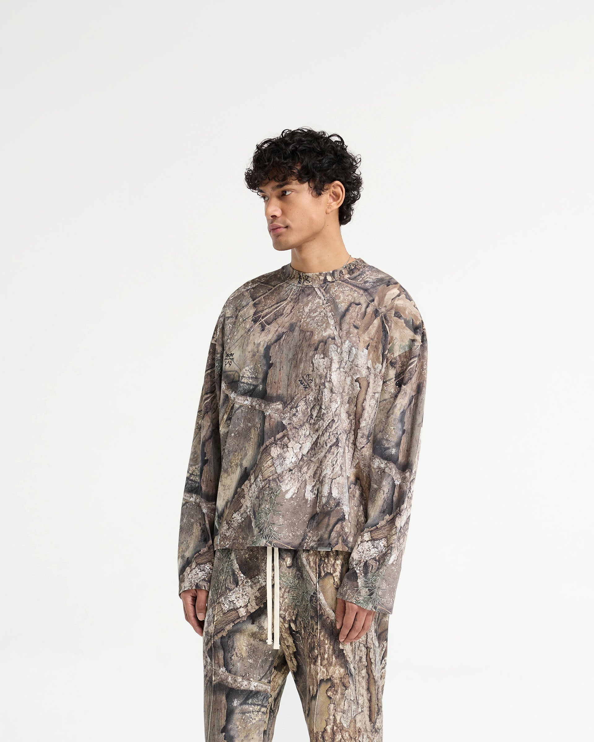 Realtree® Camo Long Sleeve T-Shirt for Men - Hunting & Outdoor Camouflage Shirt - Durable Comfort Fit for Hunting, Fishing, Camping & Outdoor Activities