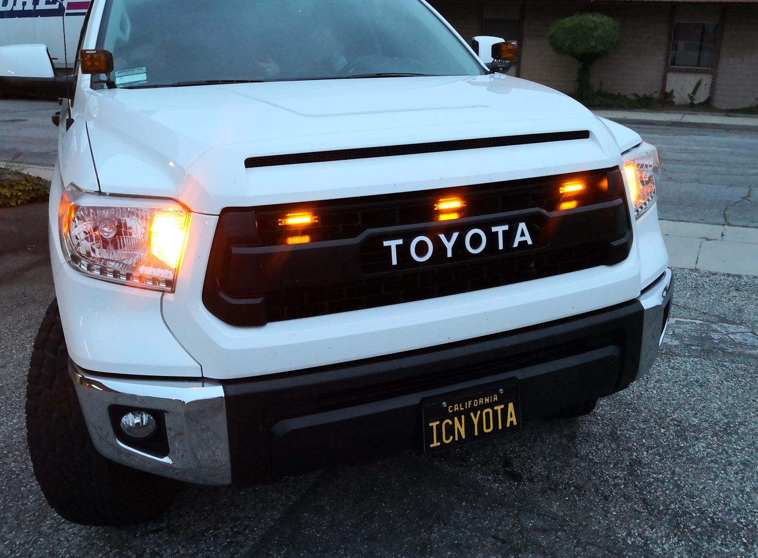 3PCS Amber LED Grille Running Light Kit Compatible with 2014-2021 Toyota Tundra TRD Pro - Durable Off-Road Lights for Enhanced Visibility & Style