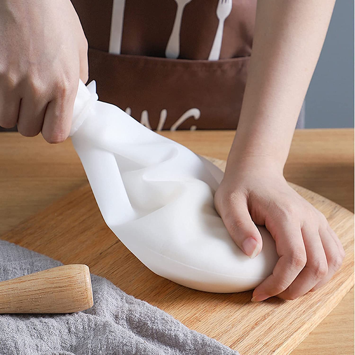 Premium Silicone Dough Mixing Bag - Magic Kneading & Preservation Tool for Chapati, Bread, Pastry, Pizza & Tortilla - Non-Stick Cooking Accessory (White) - Perfect for Home Baking, Meal Prep & Restaurant Use