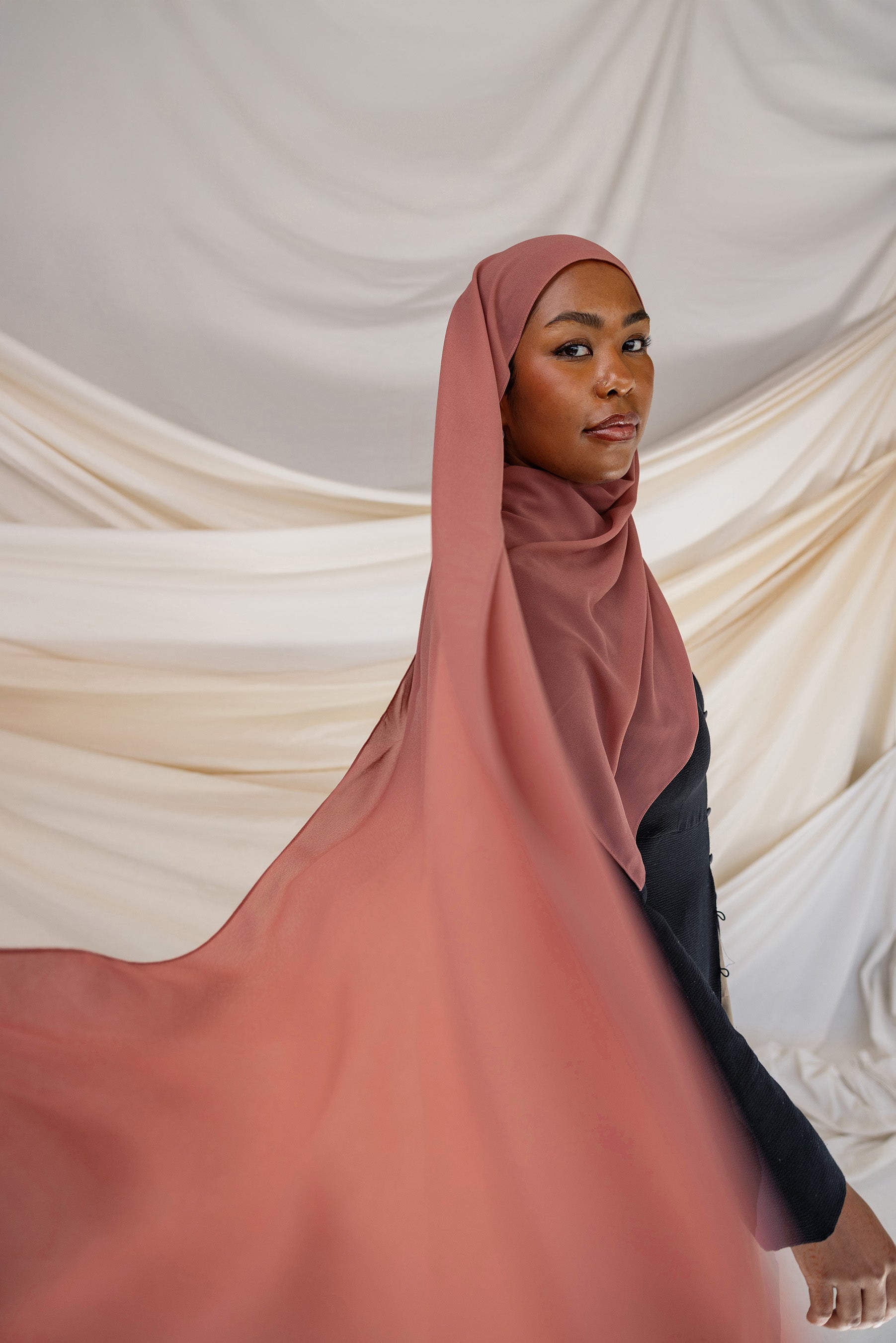 Sienna Crinkle Chiffon Fabric - Soft & Flowy Textile for Dresses, Scarves & Home Decor - Perfect for DIY Fashion & Elegant Decorations