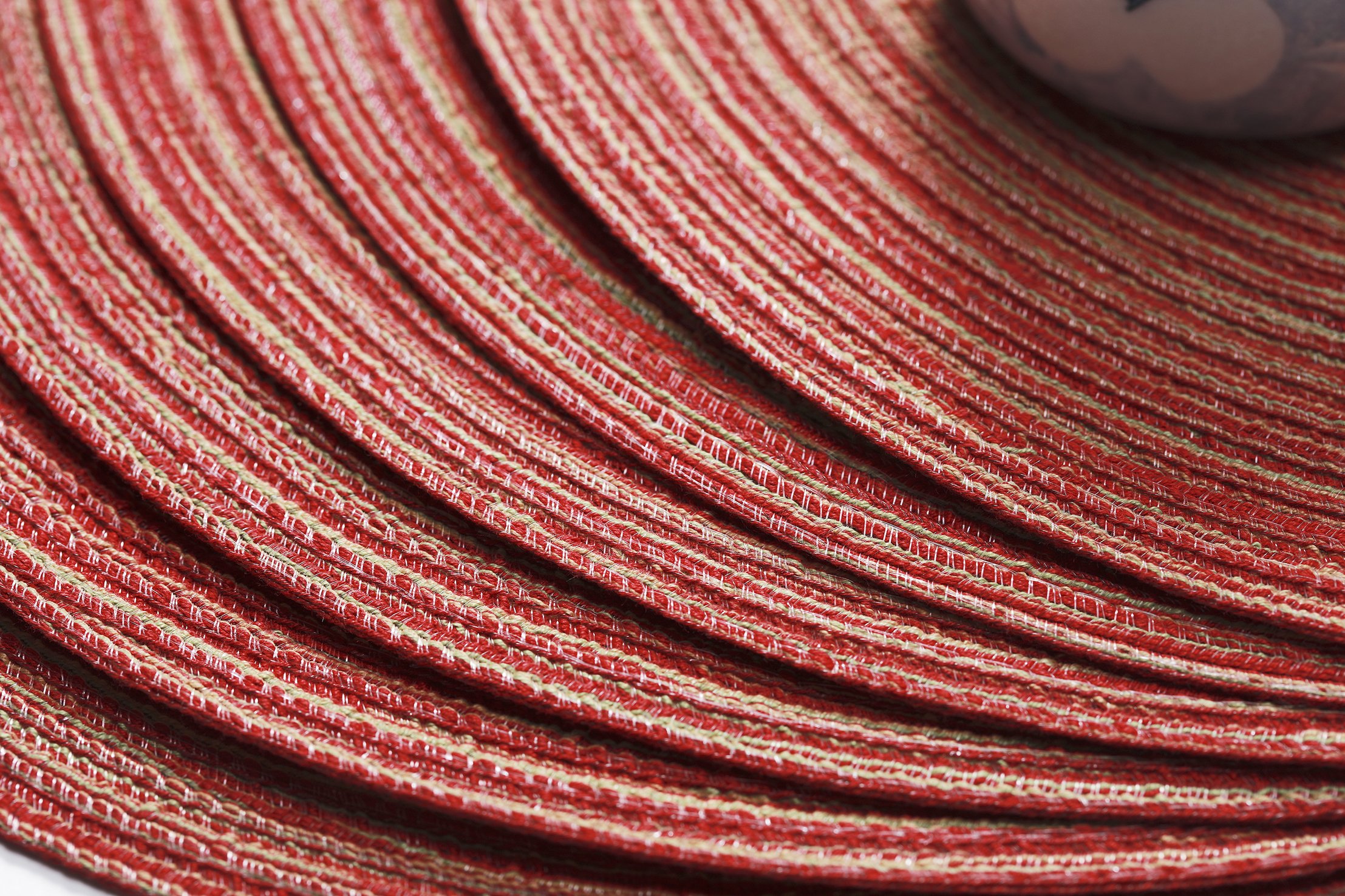 15 Inch Round Braided Placemats - Set of 6 Washable & Durable Table Mats for Kitchen, Dining, Home Decor - Perfect for Weddings, Parties & Everyday Use (Red)
