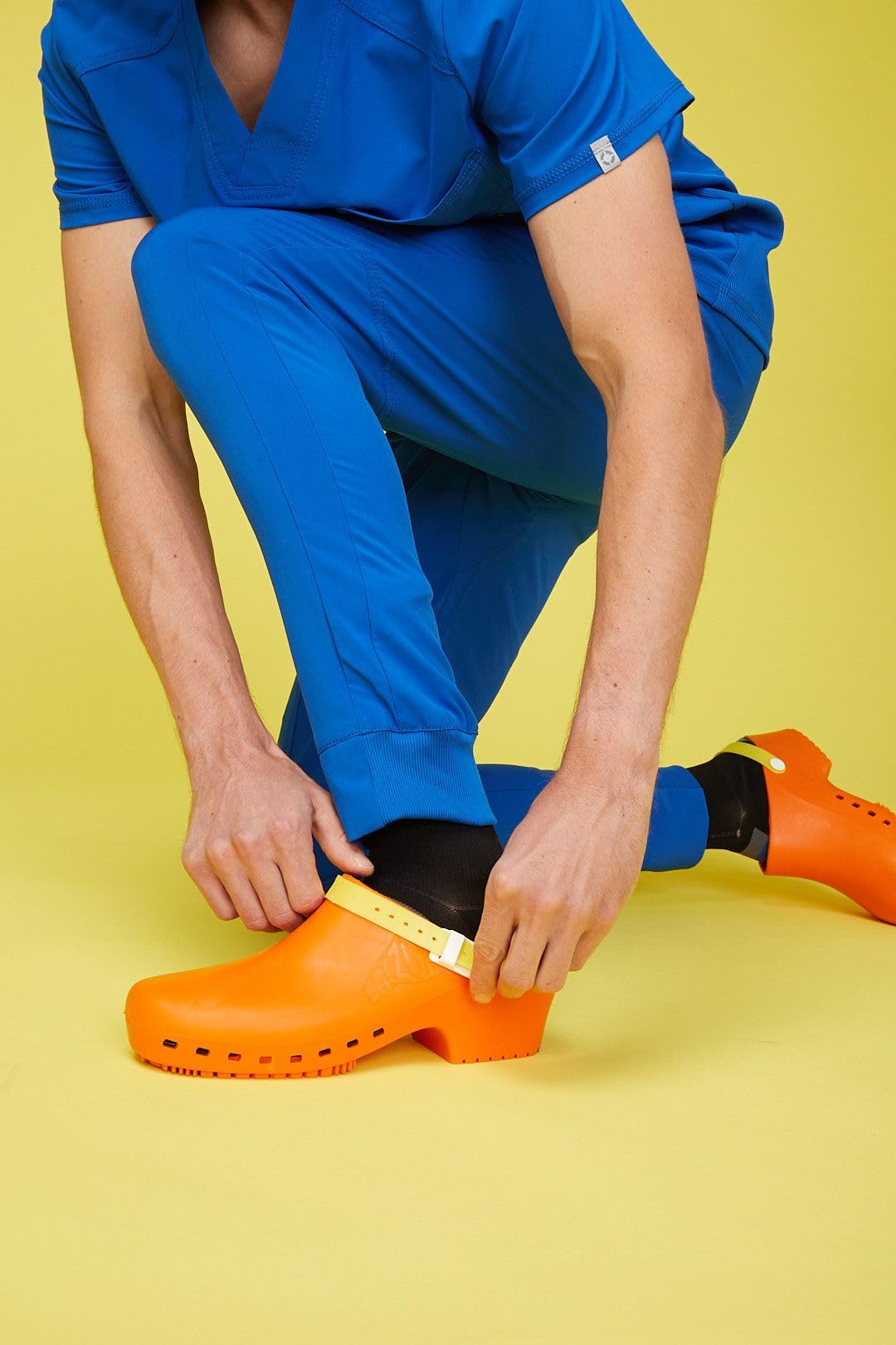 Best Non-Slip CALZURO Classic Work Clogs for Nurses & Kitchen Staff - Unisex Autoclavable Rubber Shoes for Healthcare & Food Service Professionals - Comfortable Slip-Resistant Footwear for Hospitals, Restaurants & Labs