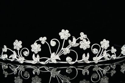 Sparkling Rhinestone Crystal Flower Tiara Crown for Pageant, Bridal, Wedding & Prom | Elegant Hair Accessory for Brides, Pageant Queens & Special Occasions
