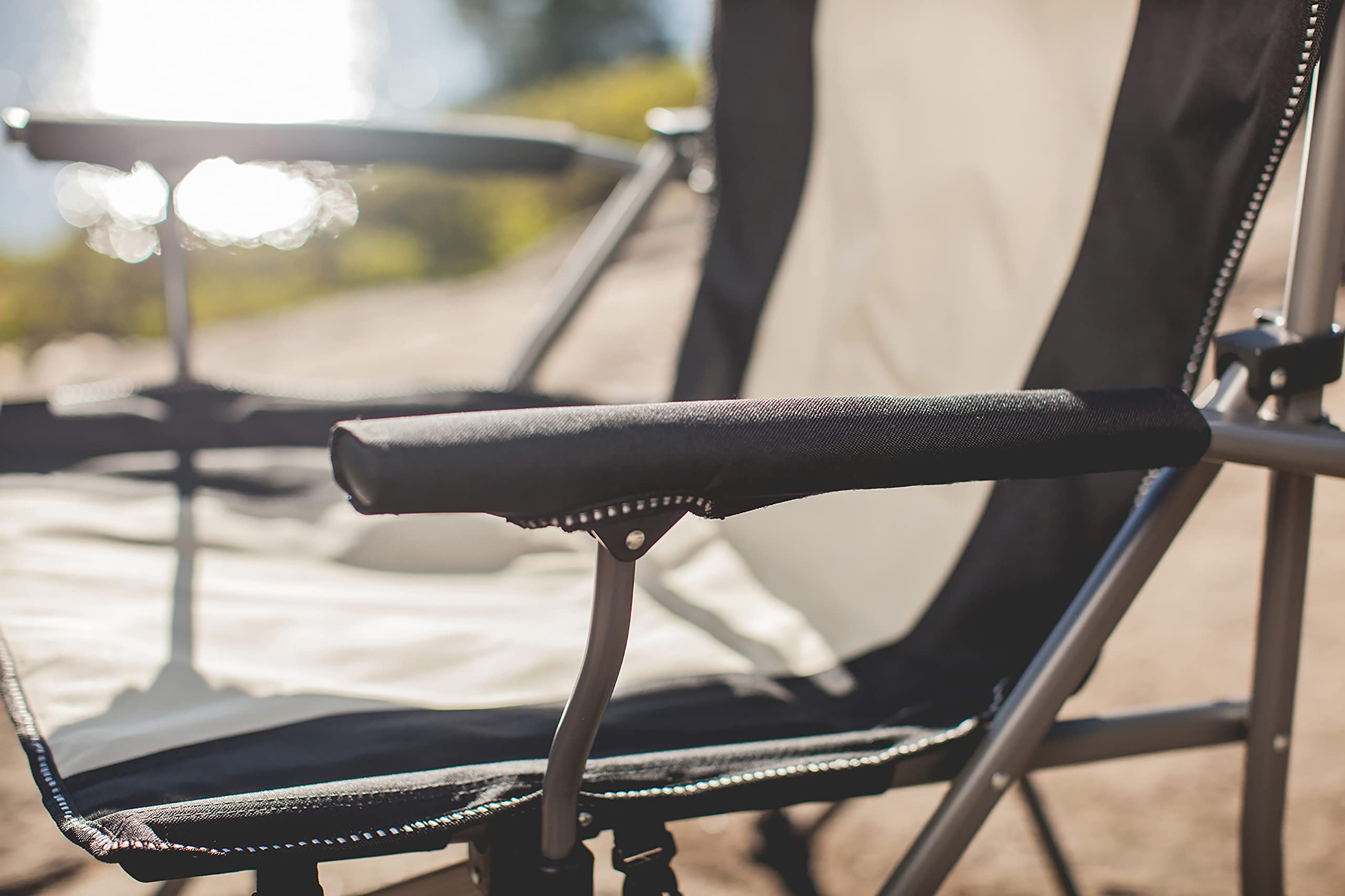 **PICNIC TIME NCAA Big Bear XXL Camp Chair with Cooler - Heavy Duty 500 lb Capacity Folding Beach Chair with Carry Bag (Black) - Perfect for Camping, Tailgating, and Outdoor Events**