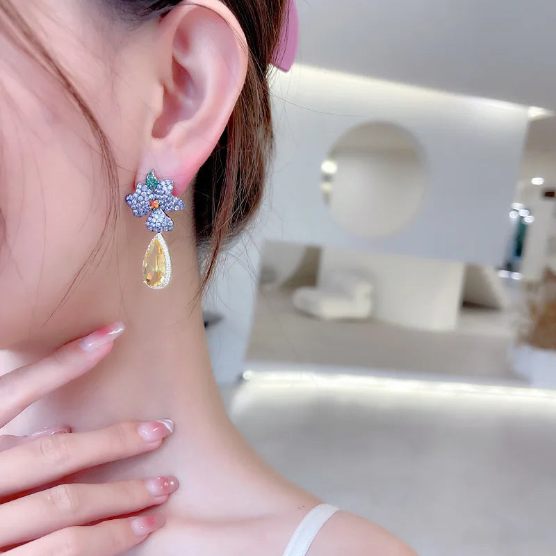 Luxury Cubic Zirconia Waterdrop Flower Earrings for Women - Elegant Bridal Wedding Jewelry, Banquet Party Dress Accessories - Perfect for Weddings, Proms, and Special Occasions