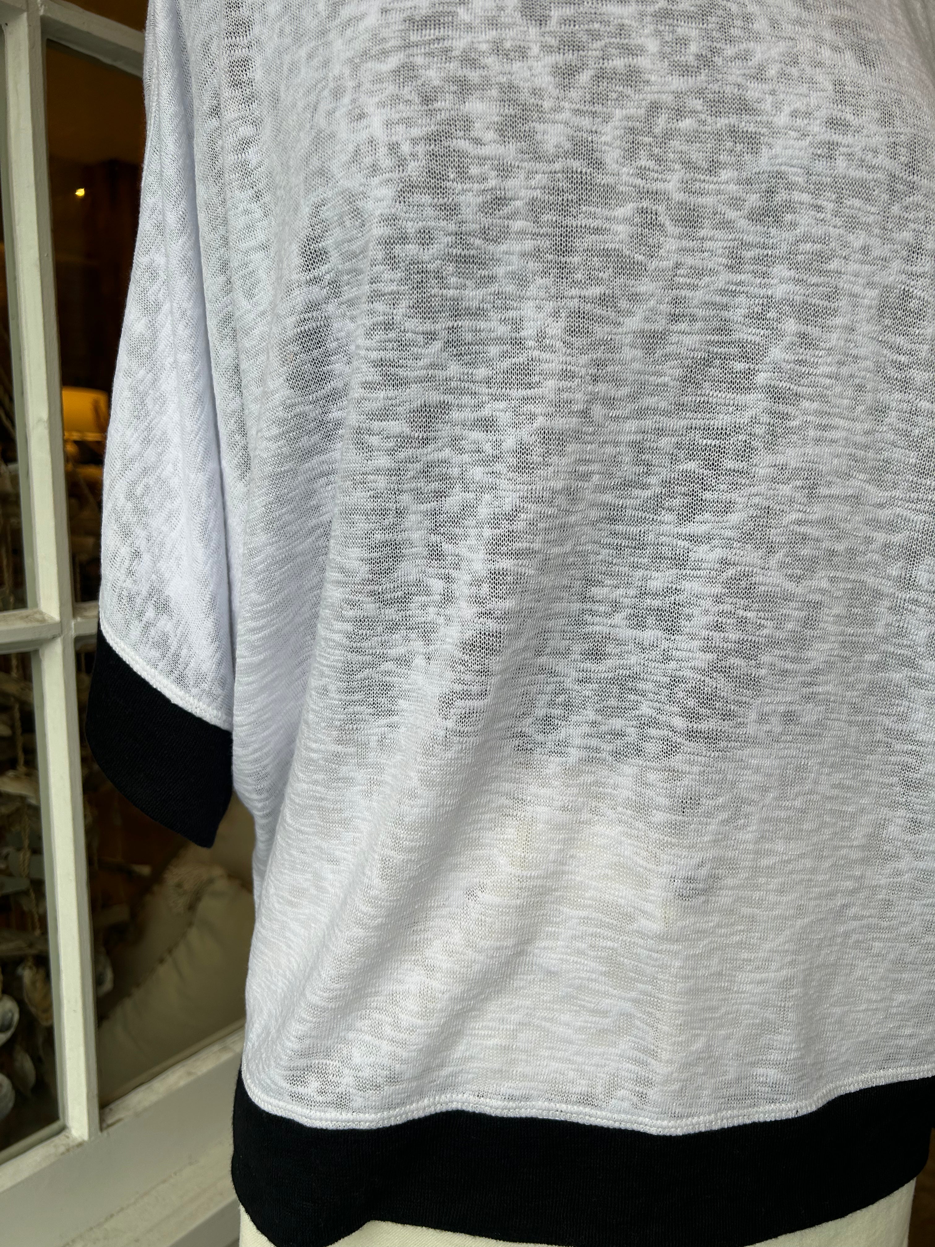 Eli Oversized Two Tone Tops for Women - Trendy Casual & Streetwear Blouse - Perfect for Layering, Outfits, and Everyday Wear